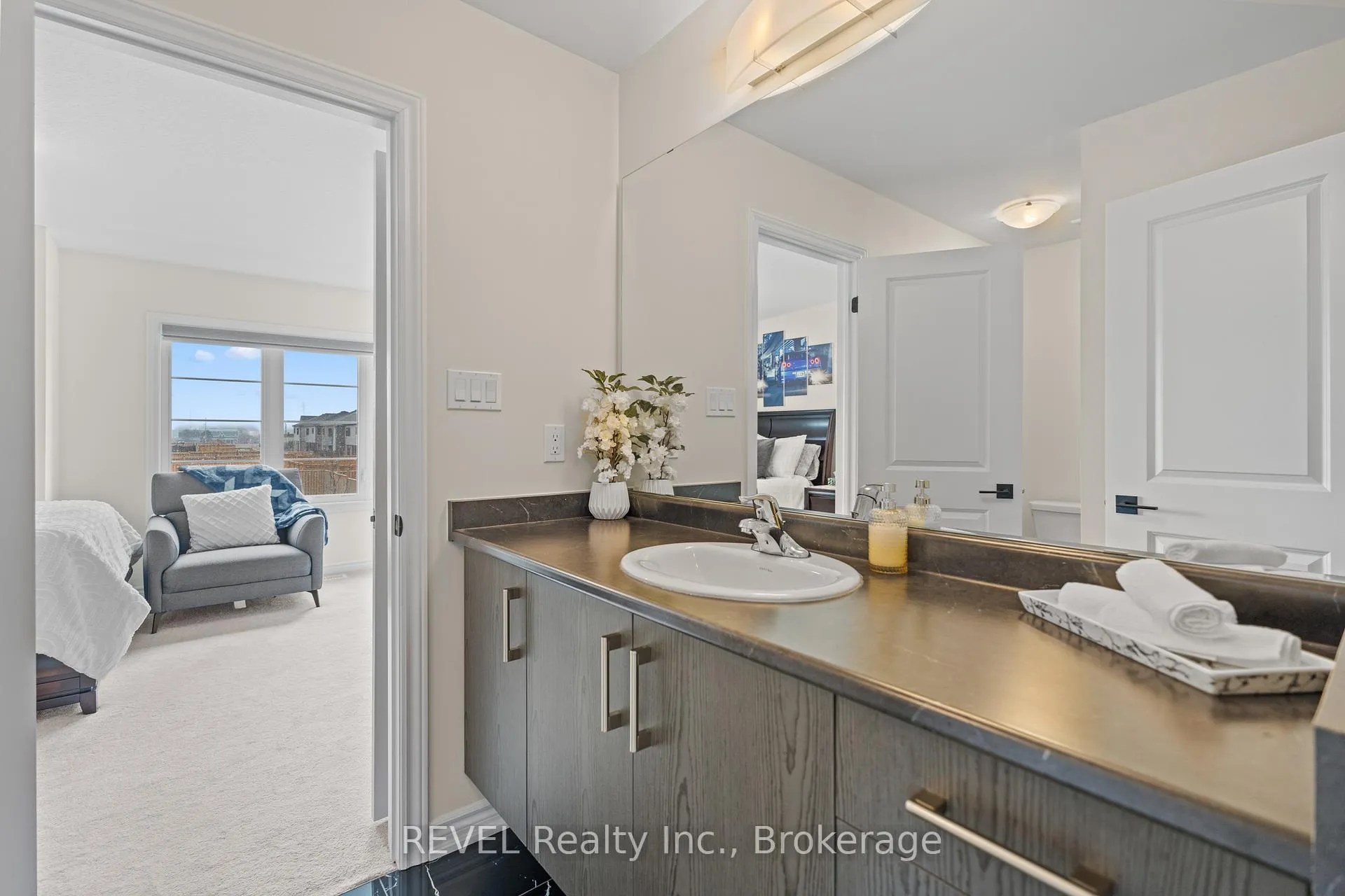 Photo 33 of 80 Explorer Way, Thorold, Rolling Meadows — HOMEH