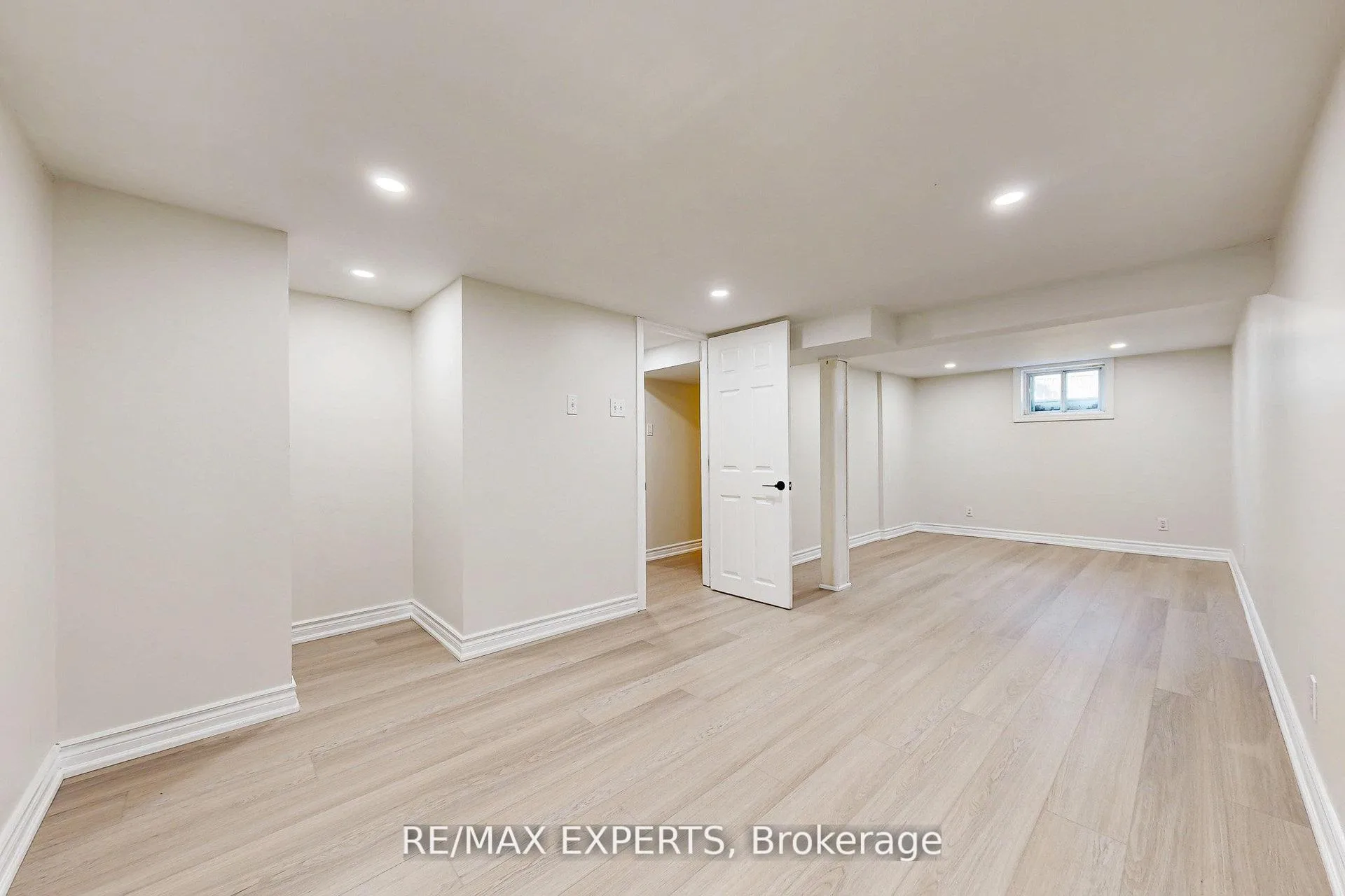 Photo 15 of 261 Helmer Avenue, Newmarket, Central Newmarket — HOMEH