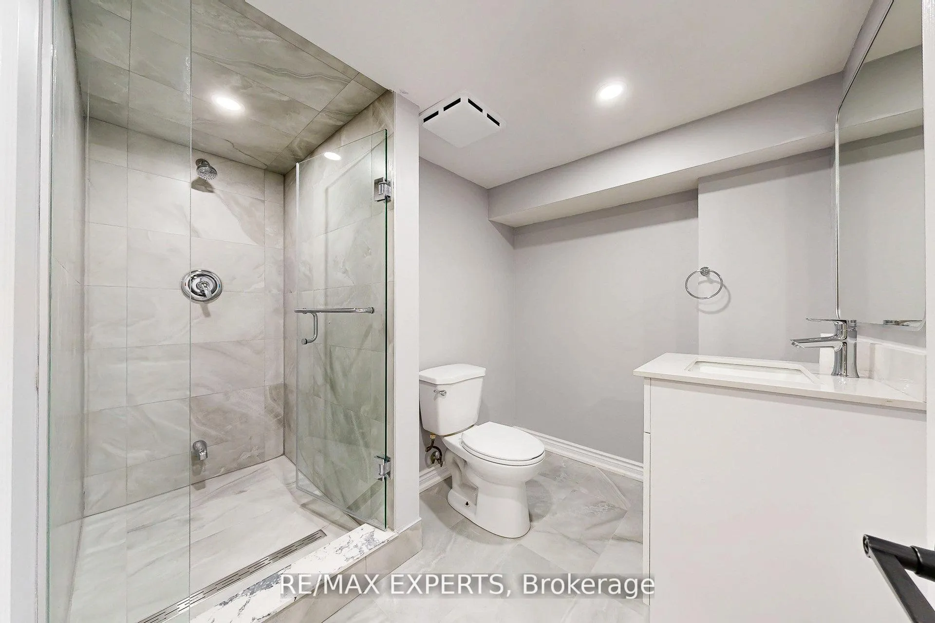 Photo 19 of 261 Helmer Avenue, Newmarket, Central Newmarket — HOMEH
