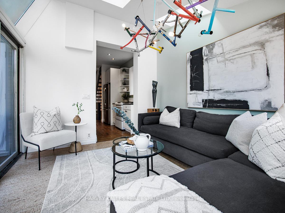 Photo 8 of 137 Pinewood Avenue, Toronto, Humewood-Cedarvale — HOMEH