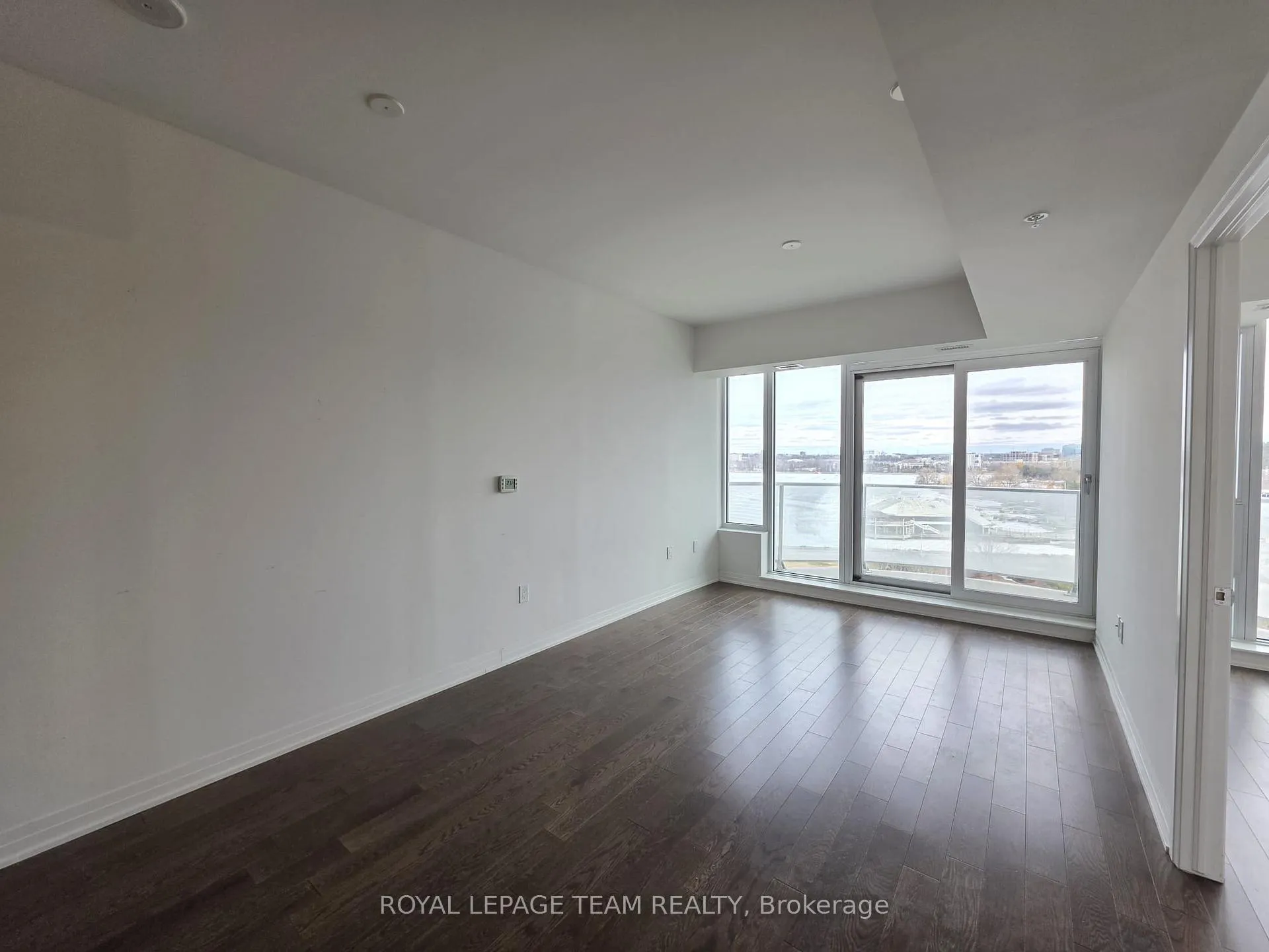 Photo 9 of Unit 905, 805 Carling Avenue, Ottawa, West Centre Town — HOMEH