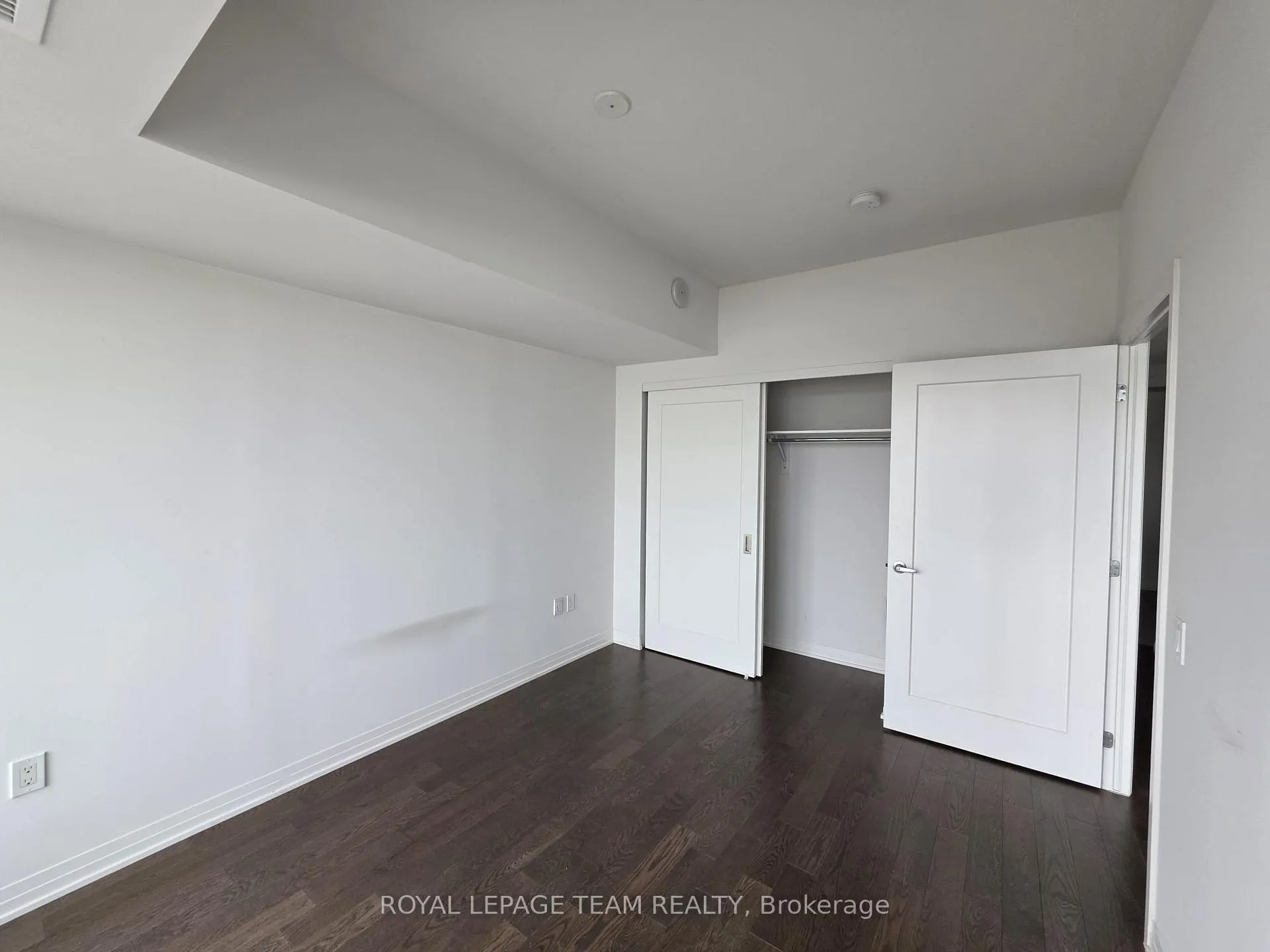 Photo 15 of Unit 905, 805 Carling Avenue, Ottawa, West Centre Town — HOMEH