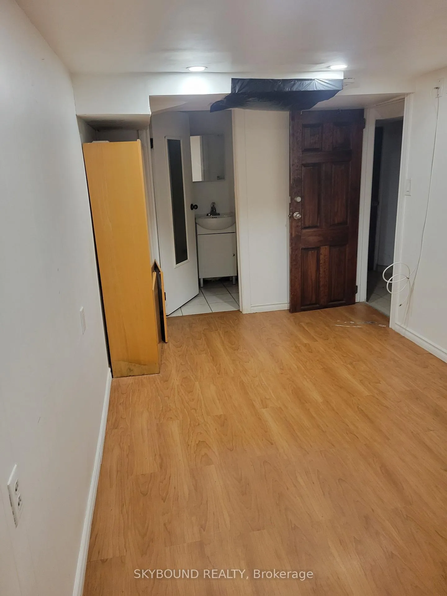 Photo 2 of Unit #5, 746 Coxwell Avenue, Toronto, Danforth Village-East York — HOMEH