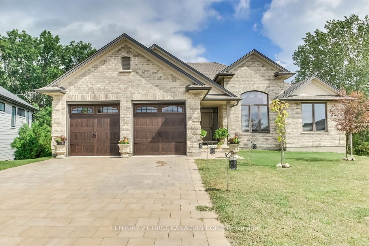 Photo 3 of 2129 Lockwood Crescent E, Strathroy-Caradoc, Rural Strathroy-Caradoc — HOMEH