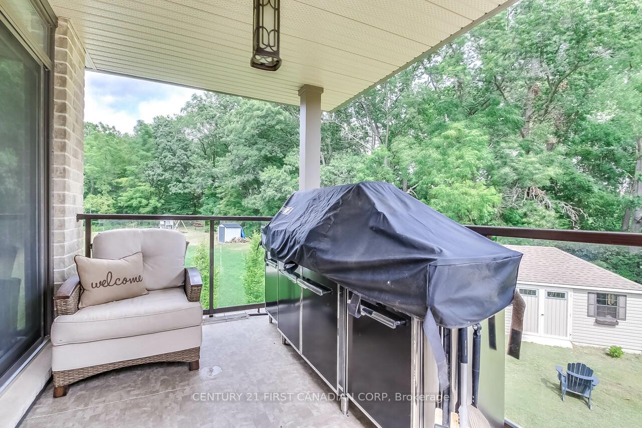 Photo 16 of 2129 Lockwood Crescent E, Strathroy-Caradoc, Rural Strathroy-Caradoc — HOMEH