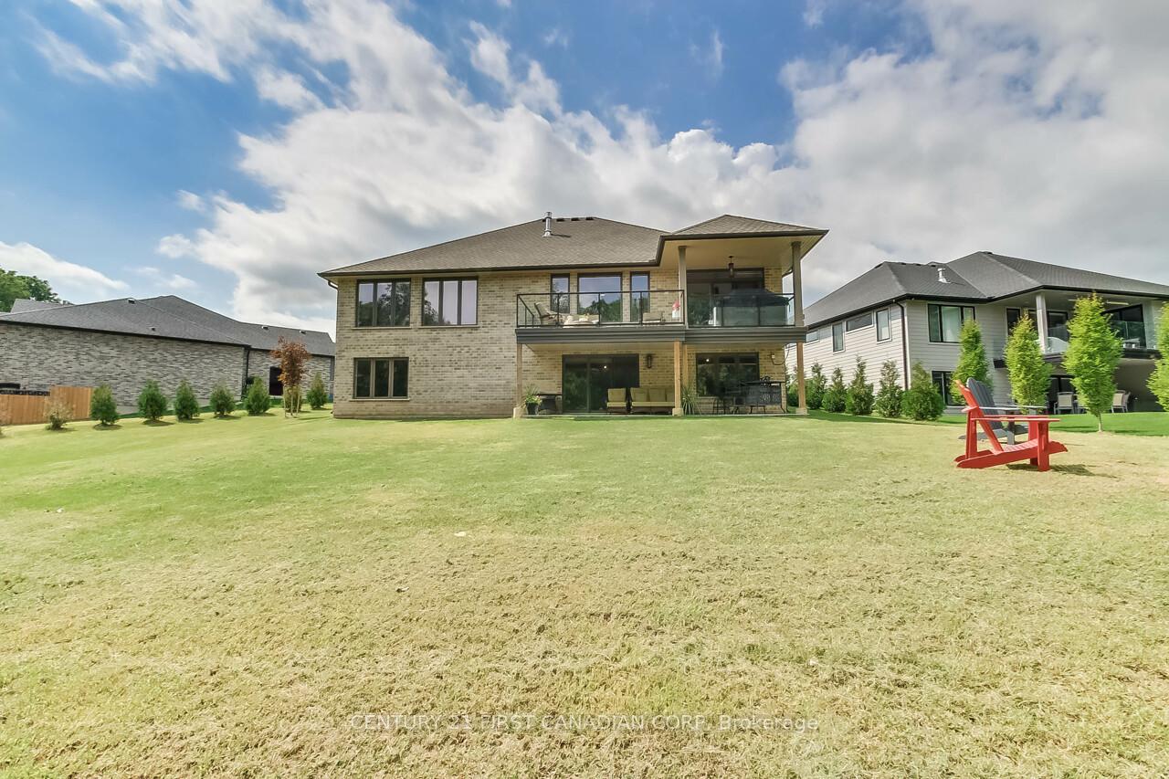 Photo 38 of 2129 Lockwood Crescent E, Strathroy-Caradoc, Rural Strathroy-Caradoc — HOMEH