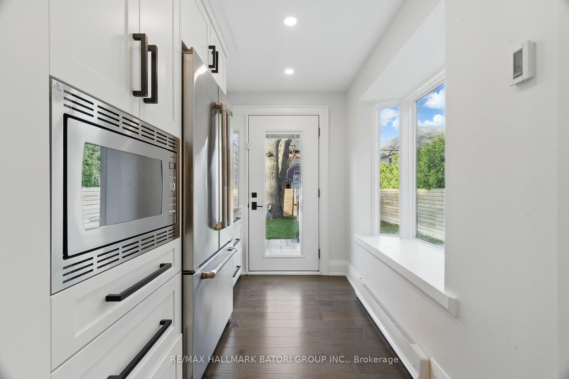 Photo 29 of 56 Claxton Boulevard, Toronto, Humewood-Cedarvale — HOMEH