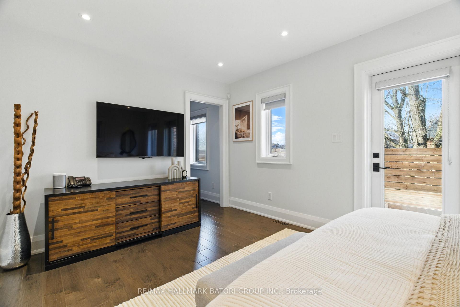 Photo 34 of 56 Claxton Boulevard, Toronto, Humewood-Cedarvale — HOMEH