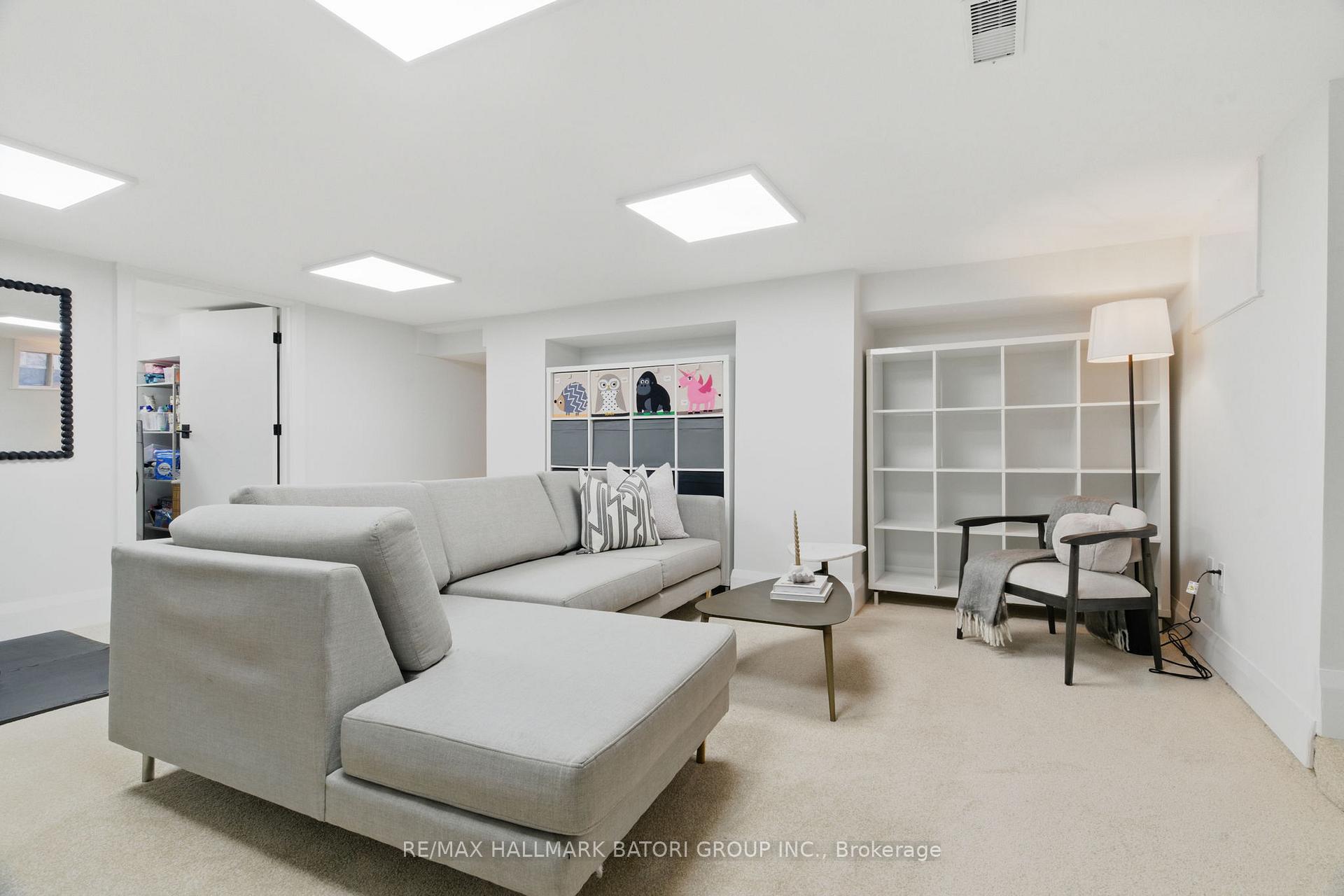 Photo 45 of 56 Claxton Boulevard, Toronto, Humewood-Cedarvale — HOMEH