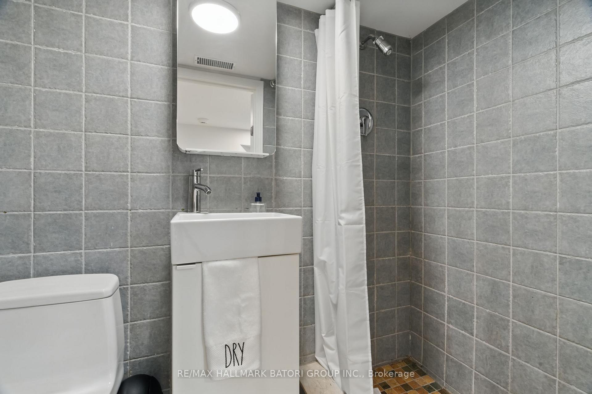 Photo 52 of 56 Claxton Boulevard, Toronto, Humewood-Cedarvale — HOMEH