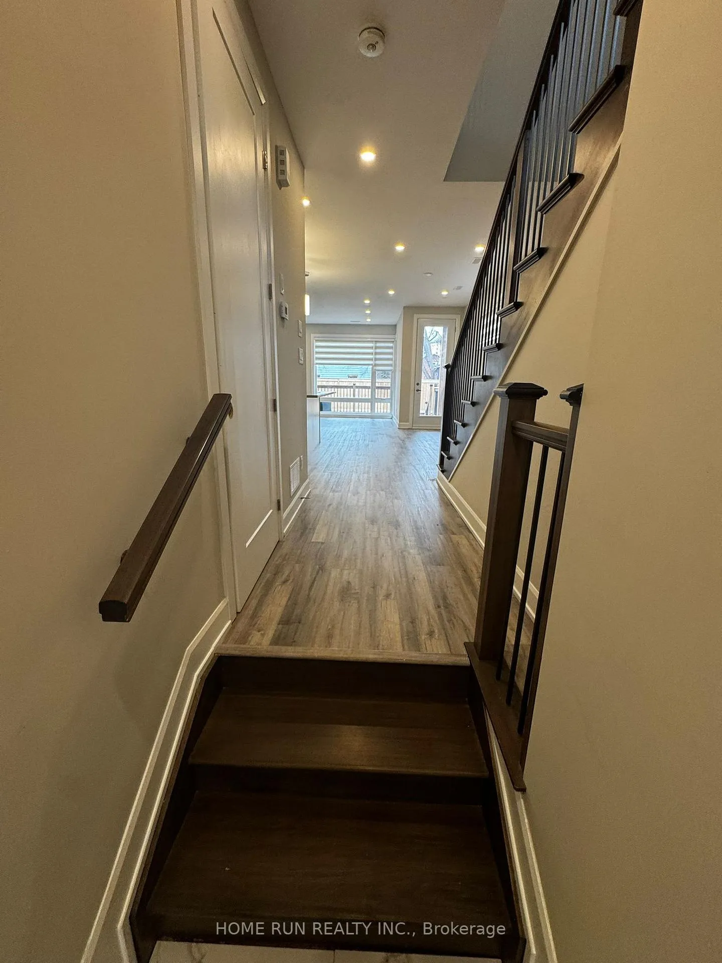 Photo 6 of 902 - A Pinecrest Road, Ottawa, Fairfield Heights — HOMEH