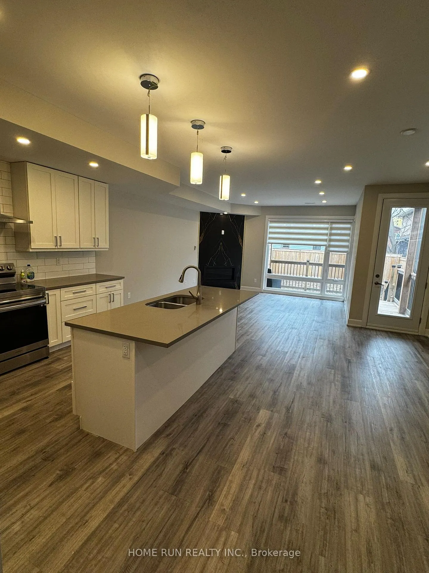 Photo 8 of 902 - A Pinecrest Road, Ottawa, Fairfield Heights — HOMEH