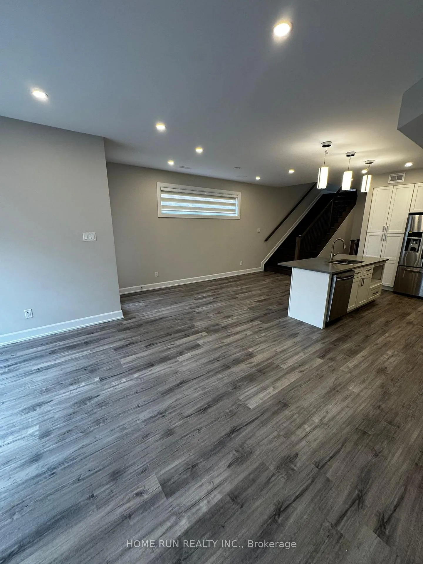 Photo 13 of 902 - A Pinecrest Road, Ottawa, Fairfield Heights — HOMEH