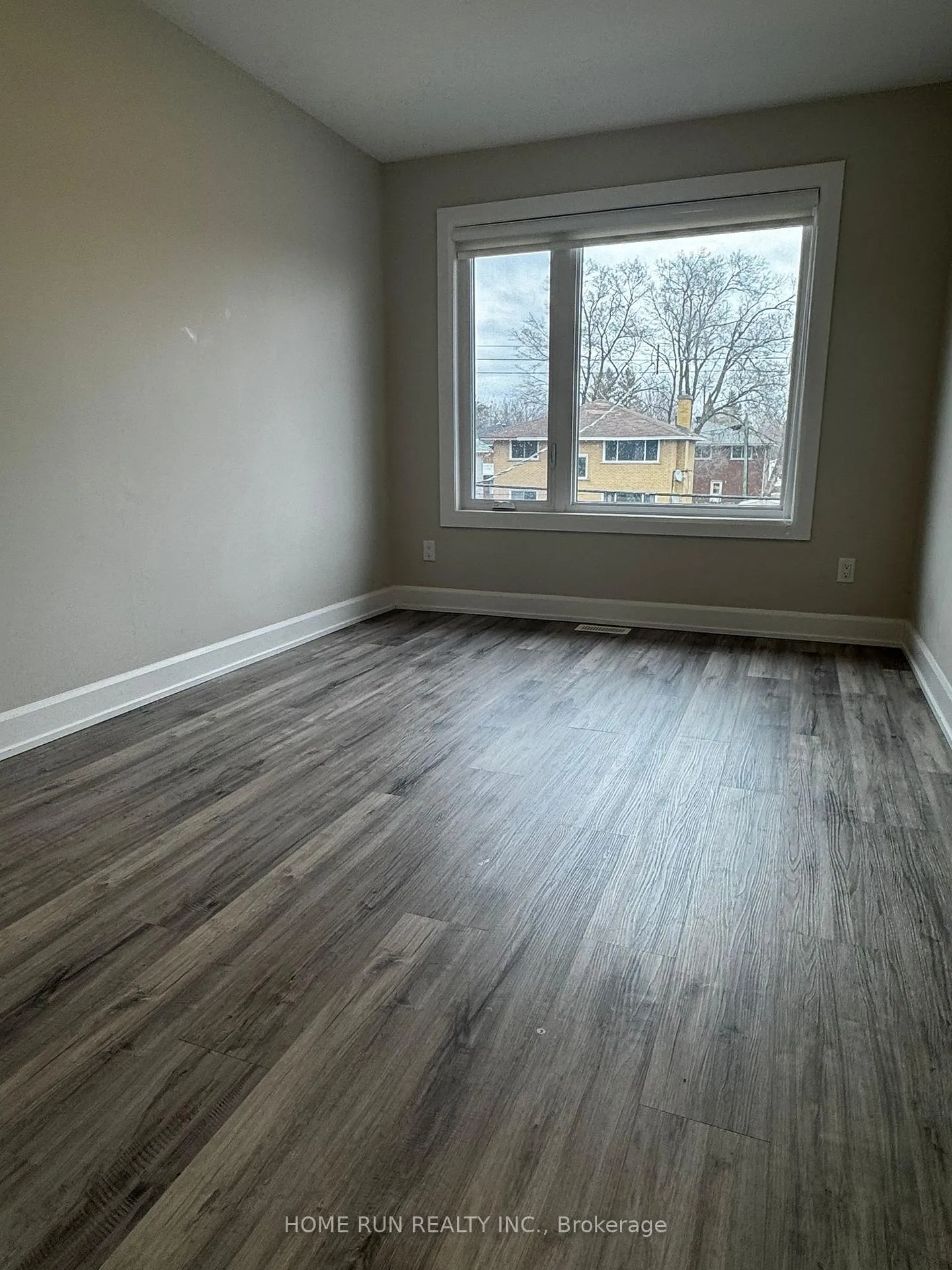 Photo 34 of 902 - A Pinecrest Road, Ottawa, Fairfield Heights — HOMEH