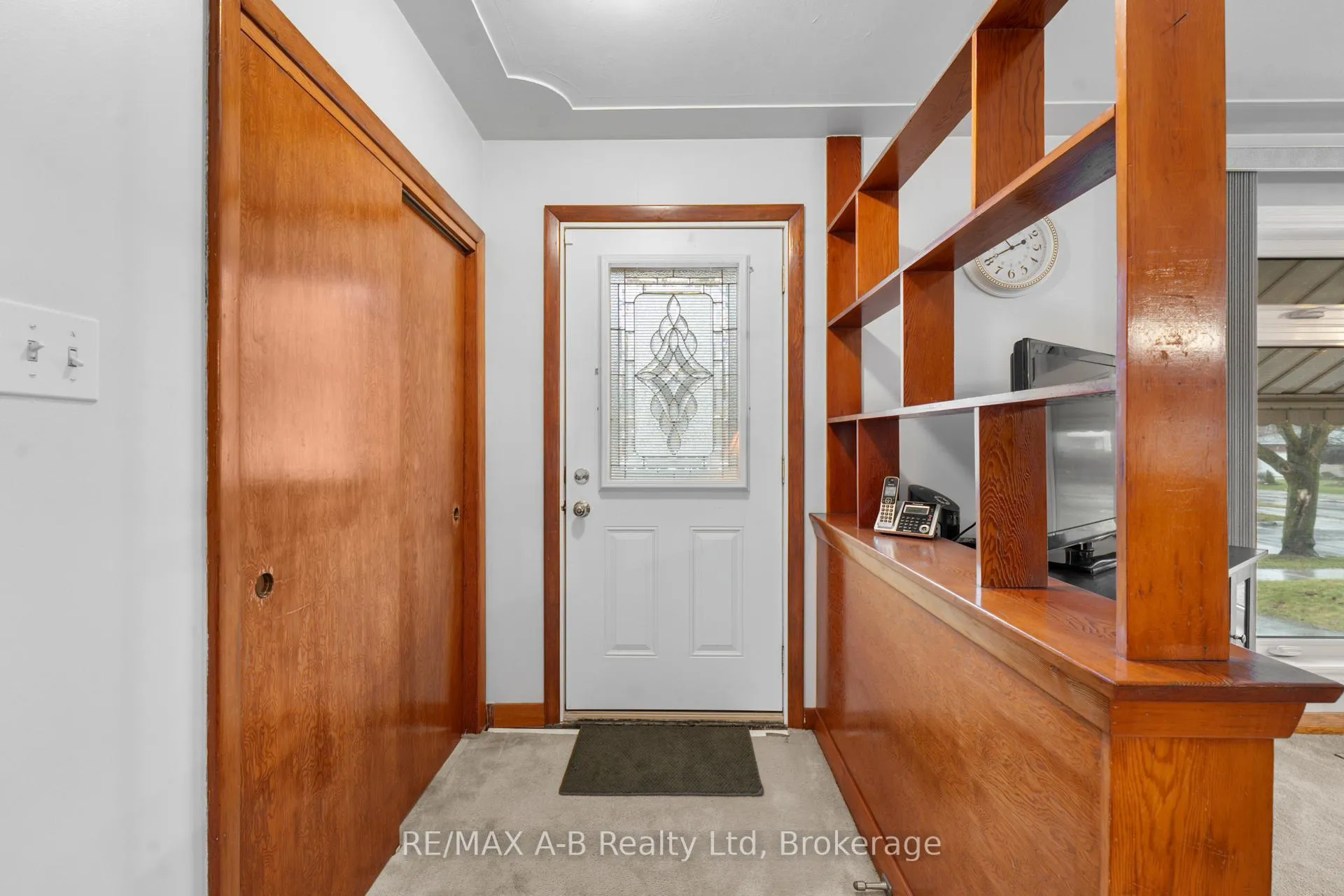 Photo 3 of 10 Clark Avenue, Kitchener — HOMEH