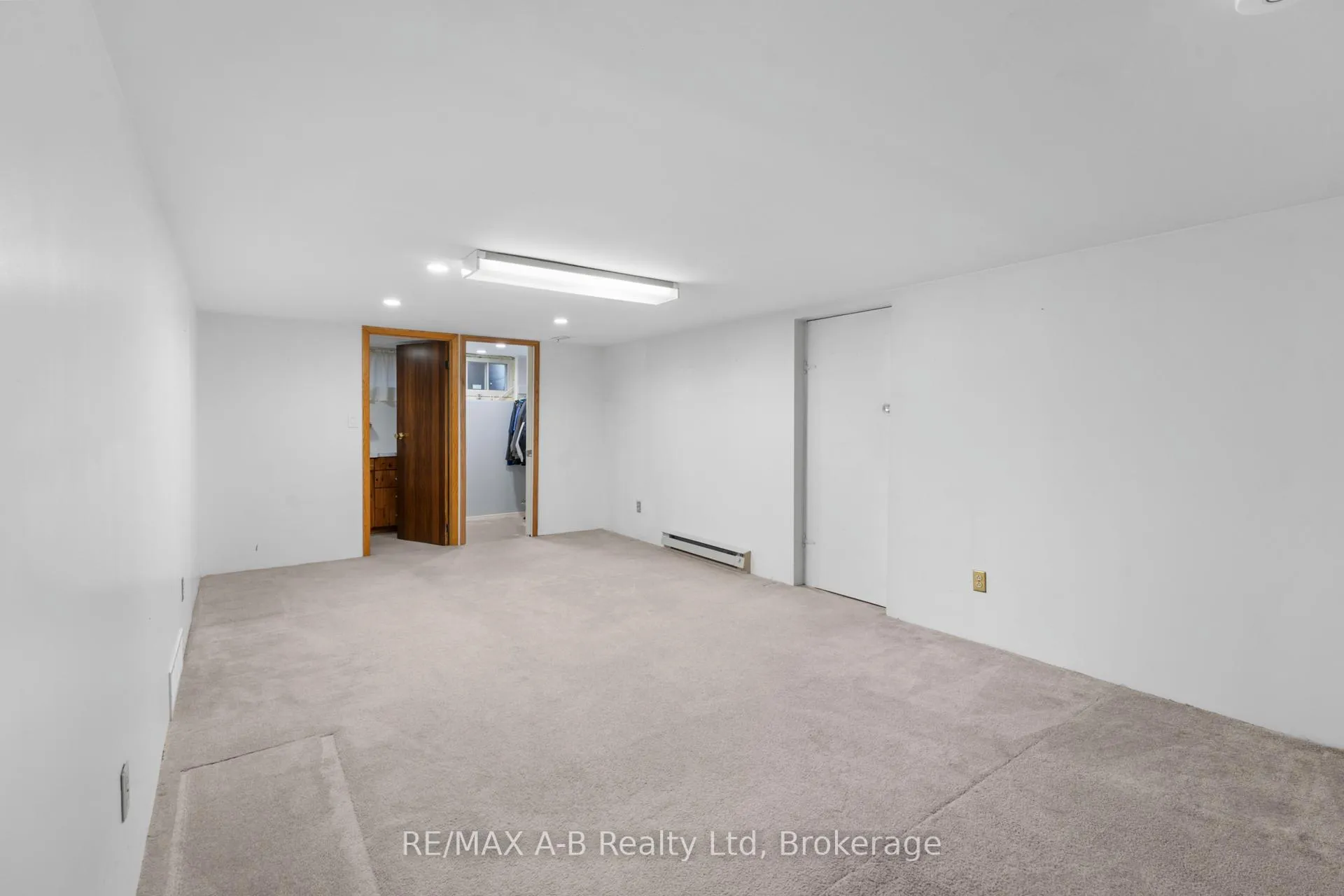Photo 20 of 10 Clark Avenue, Kitchener — HOMEH