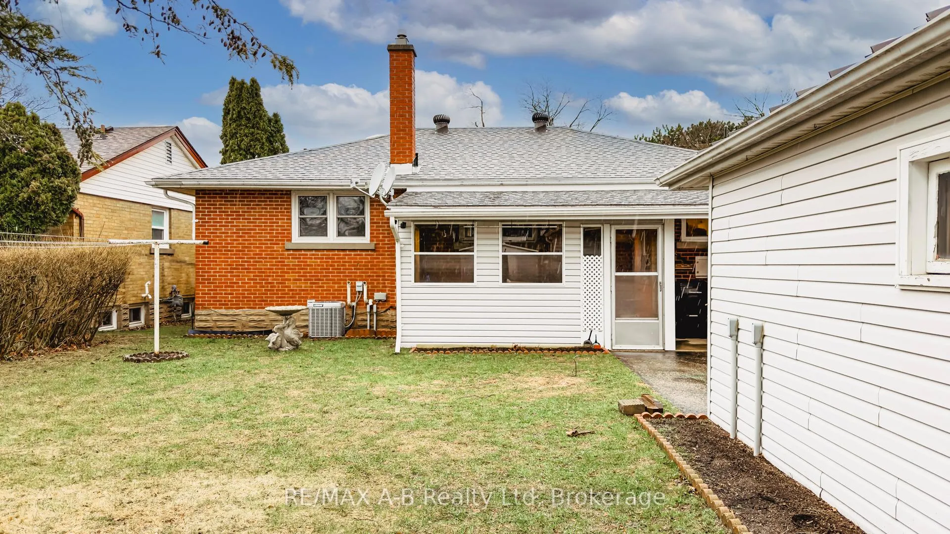 Photo 28 of 10 Clark Avenue, Kitchener — HOMEH