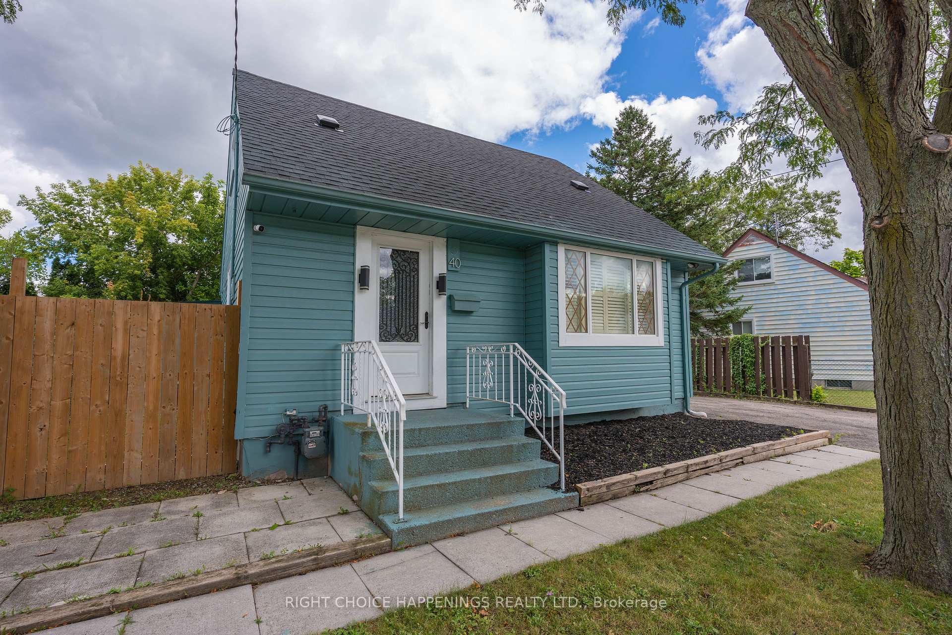 Photo 2 of 40 Water Street, Thorold, Thorold Downtown — HOMEH