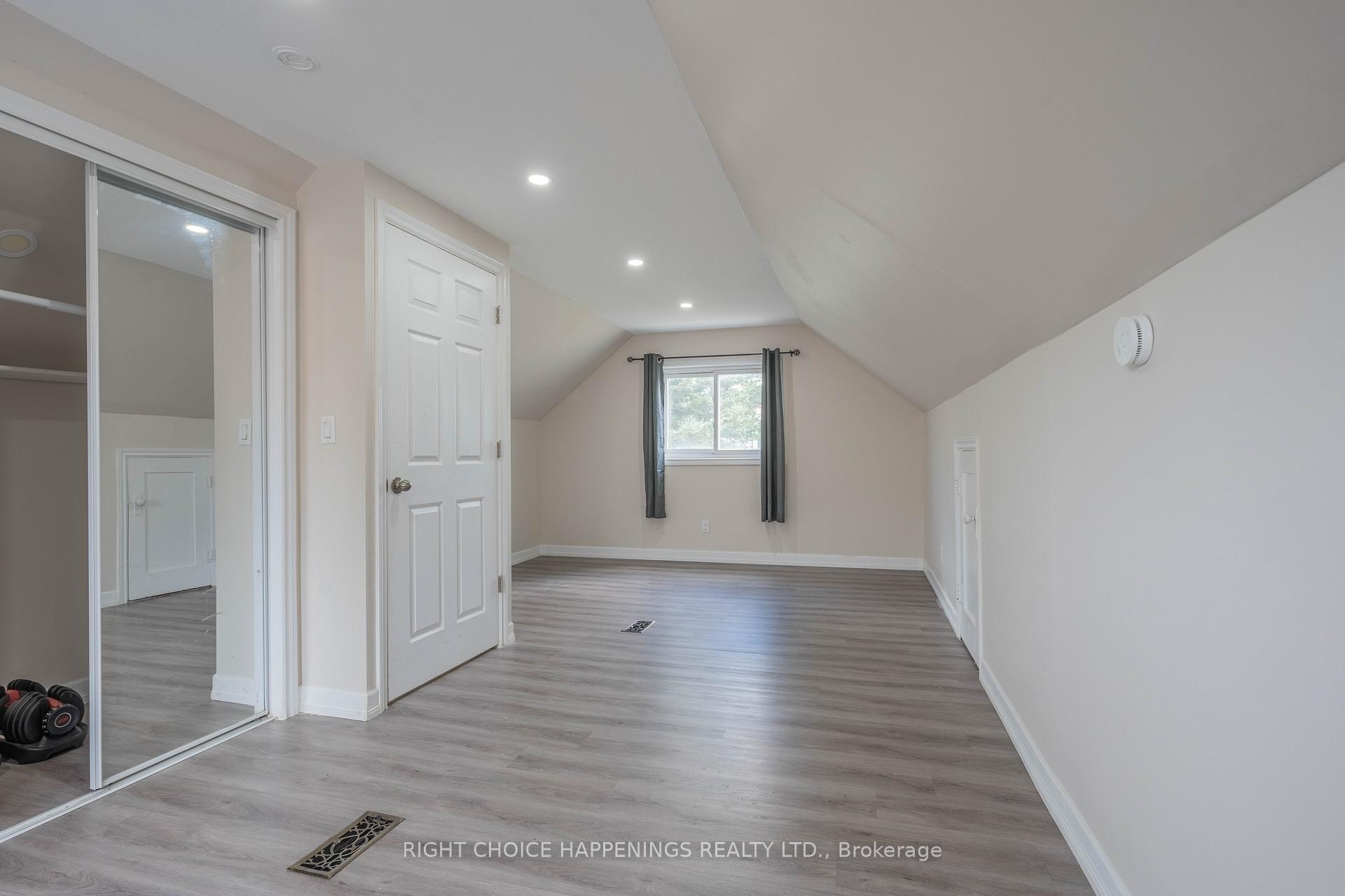 Photo 14 of 40 Water Street, Thorold, Thorold Downtown — HOMEH