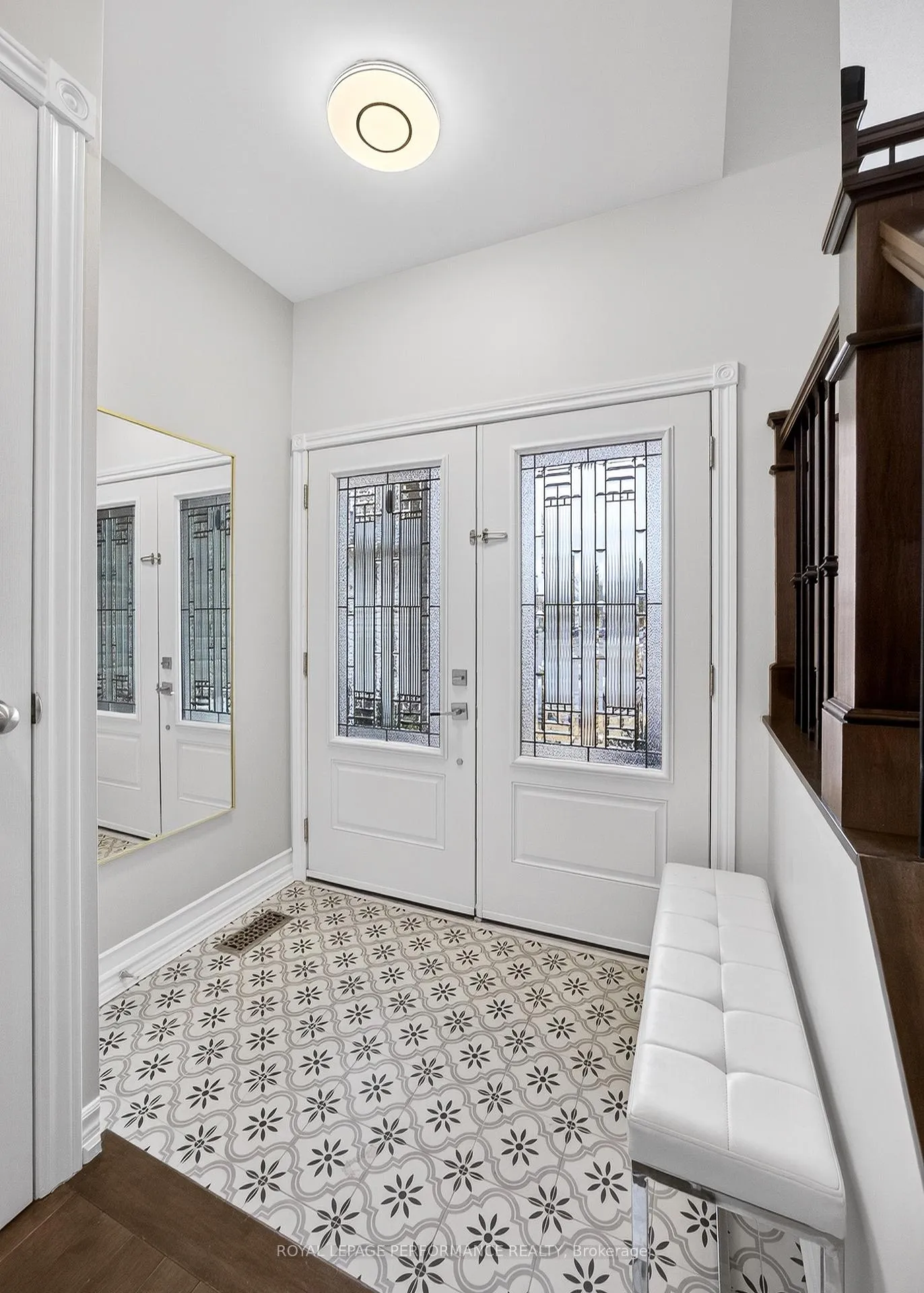 Photo 4 of 2191 Saturn Crescent, Ottawa, Fallingbrook/Gardenway South — HOMEH