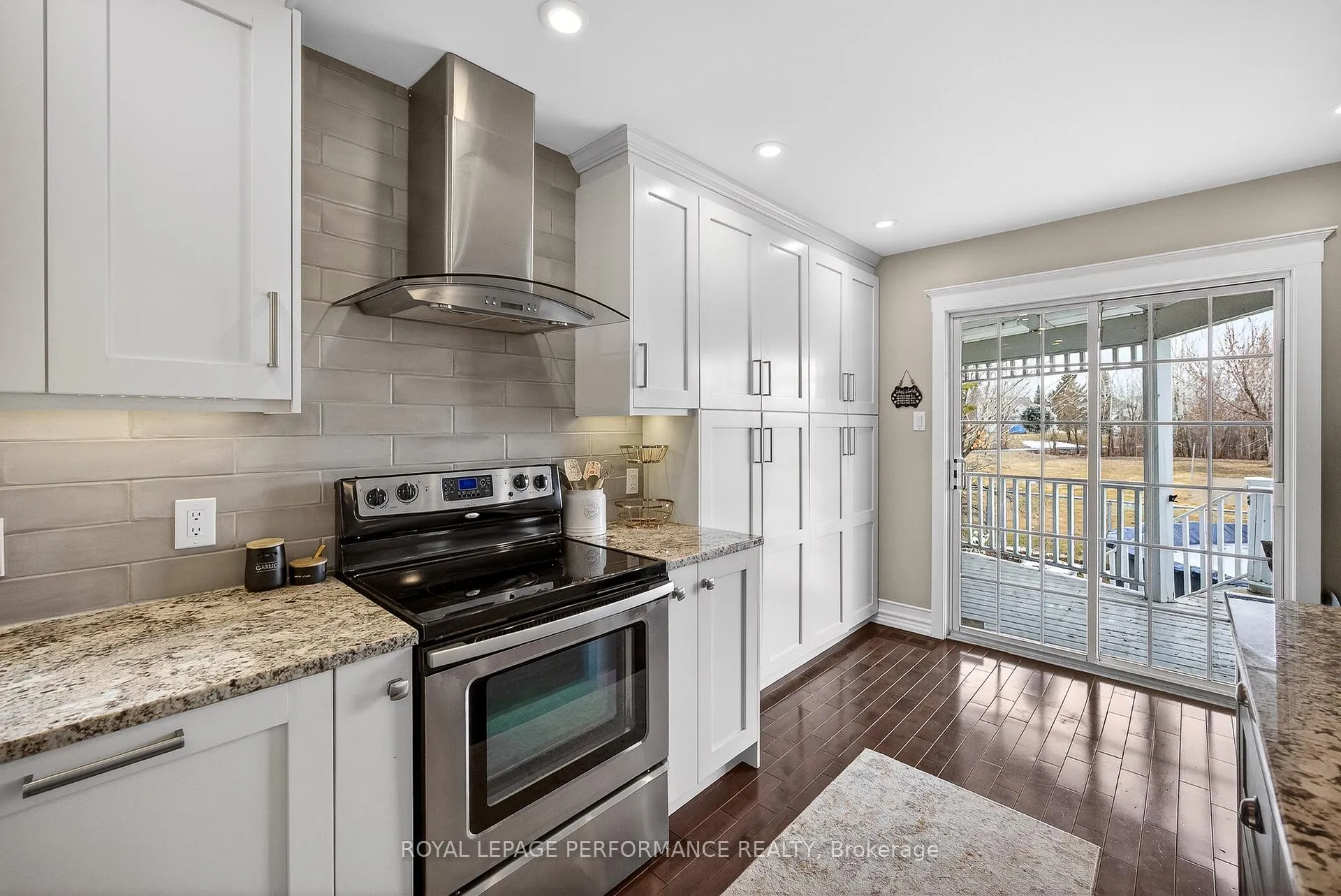 Photo 17 of 2191 Saturn Crescent, Ottawa, Fallingbrook/Gardenway South — HOMEH