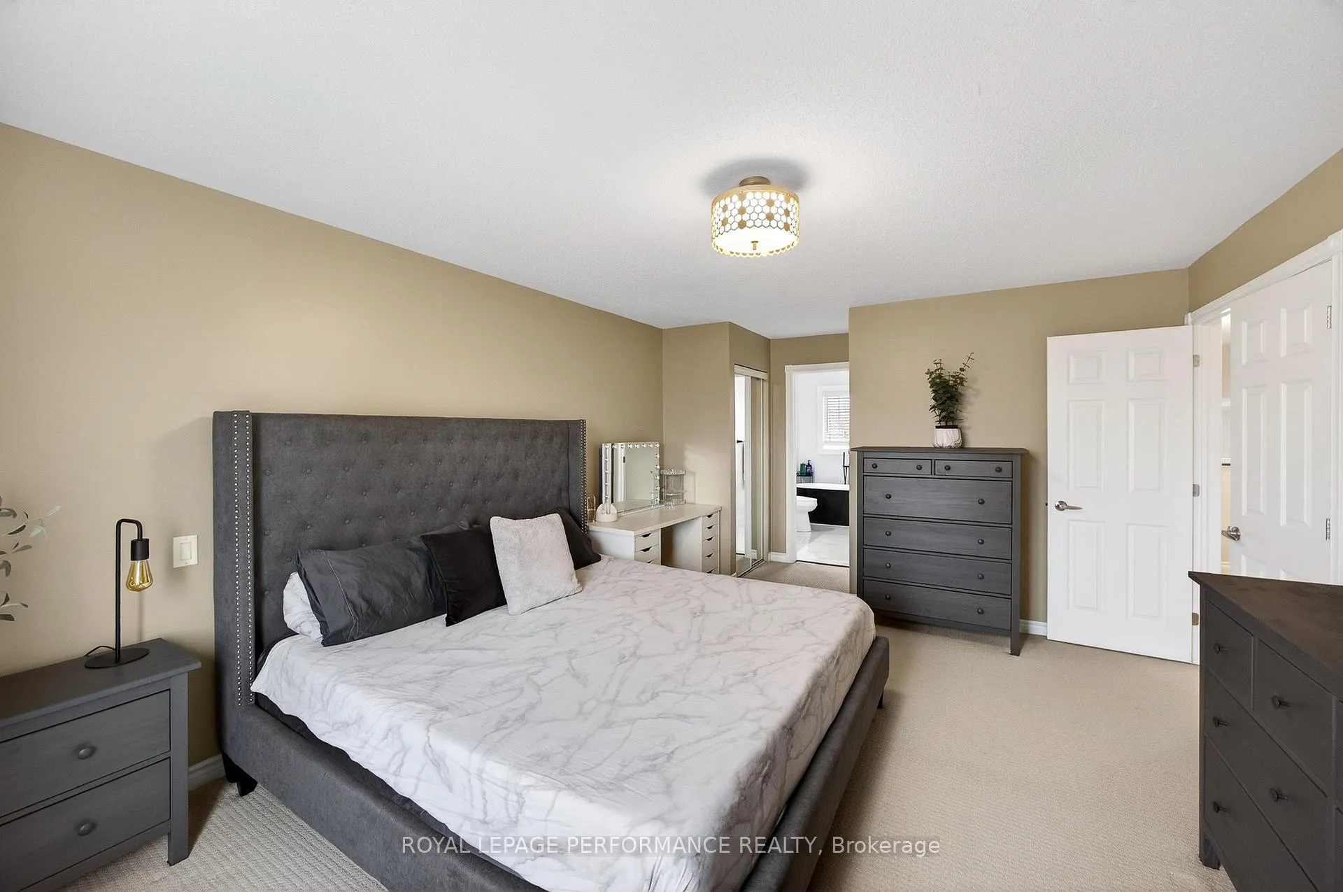Photo 31 of 2191 Saturn Crescent, Ottawa, Fallingbrook/Gardenway South — HOMEH