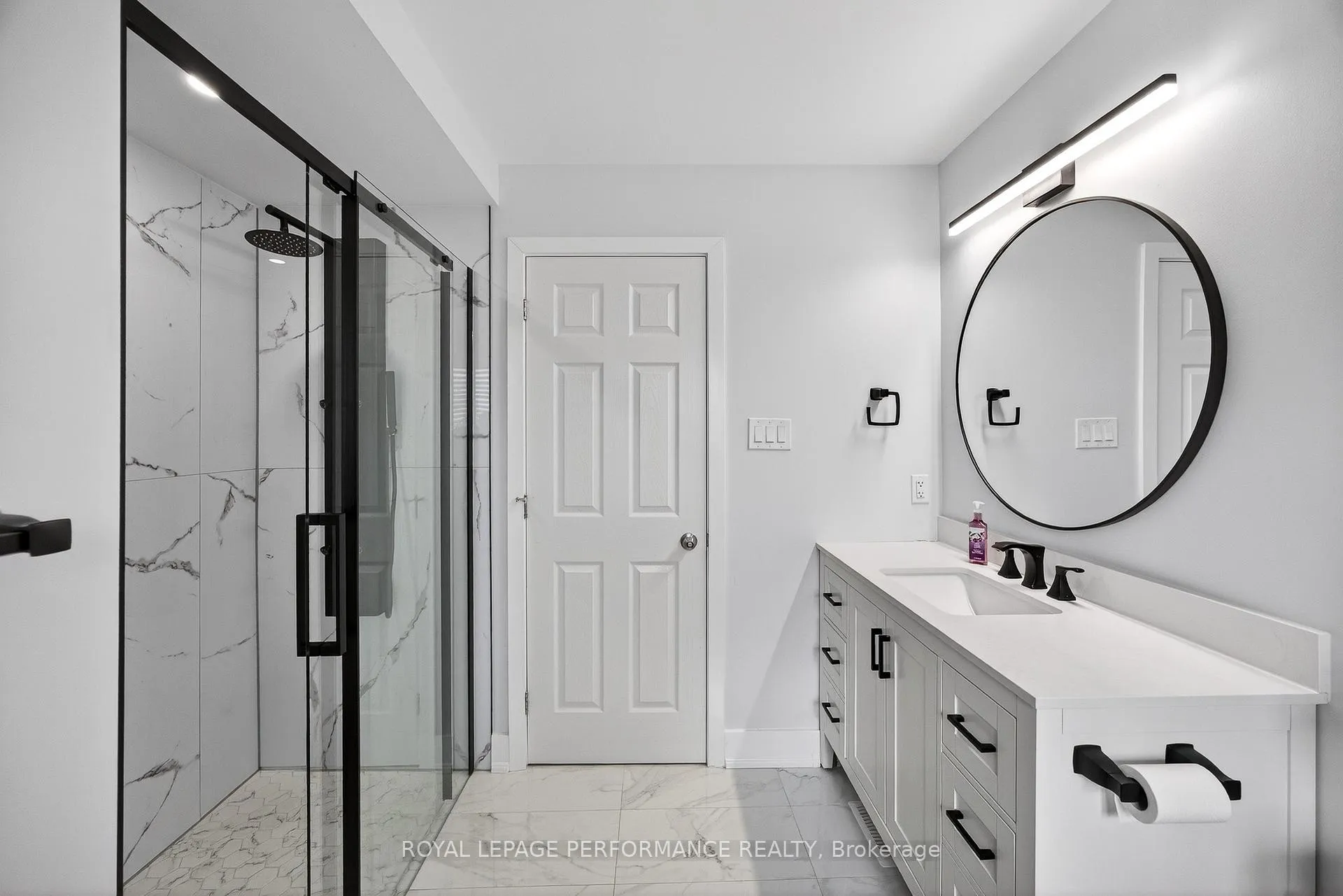 Photo 33 of 2191 Saturn Crescent, Ottawa, Fallingbrook/Gardenway South — HOMEH