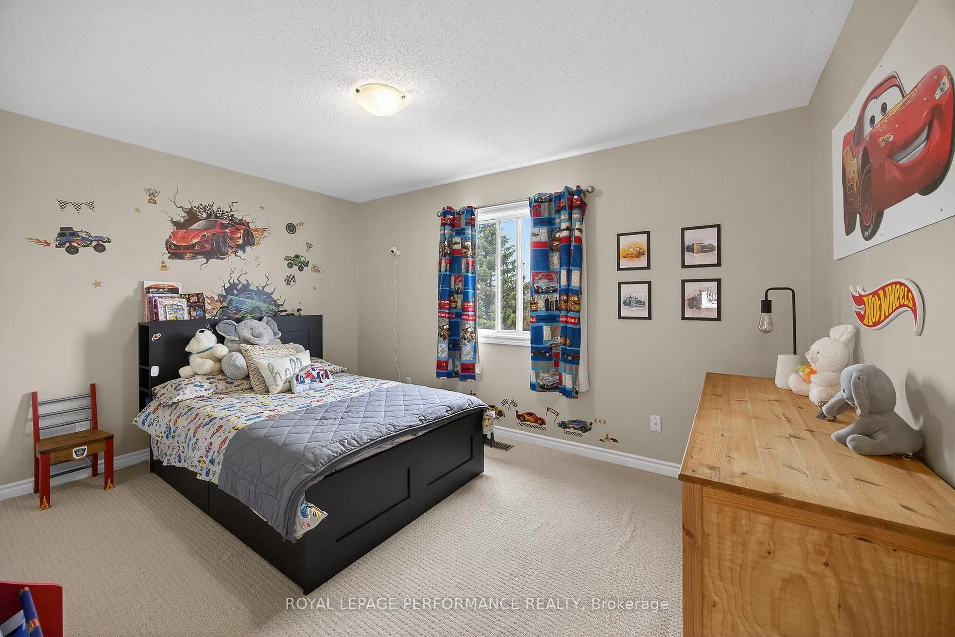 Photo 34 of 2191 Saturn Crescent, Ottawa, Fallingbrook/Gardenway South — HOMEH