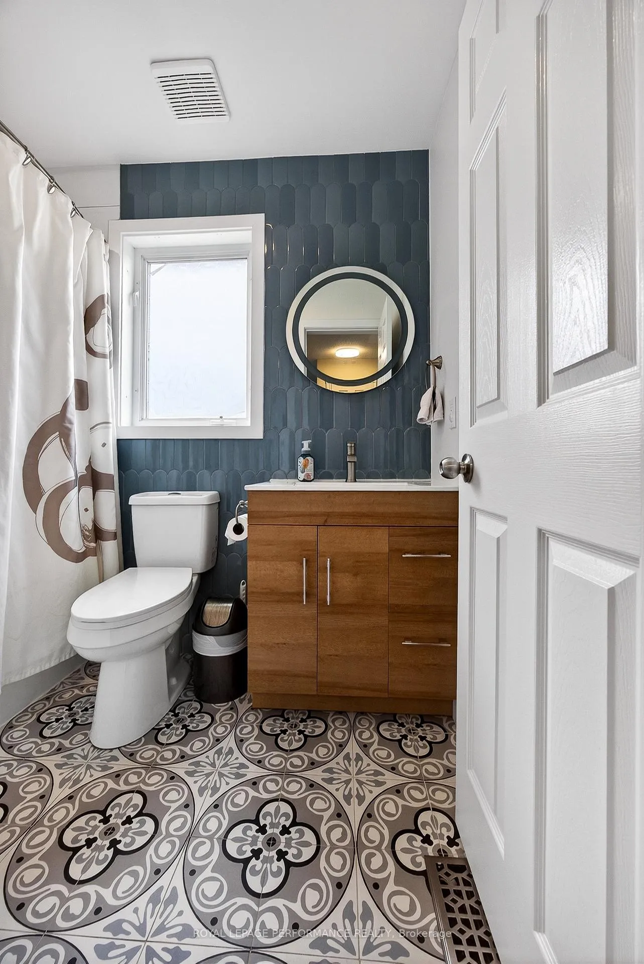 Photo 36 of 2191 Saturn Crescent, Ottawa, Fallingbrook/Gardenway South — HOMEH