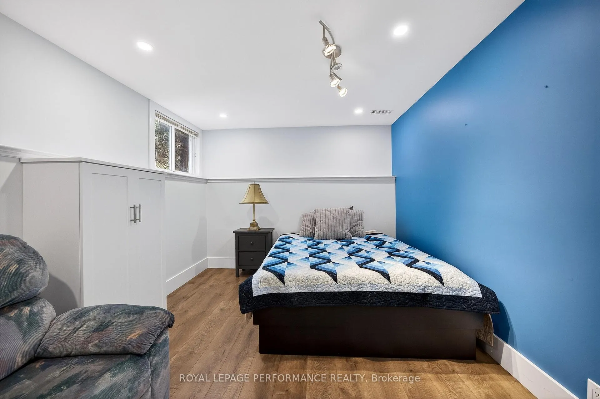 Photo 39 of 2191 Saturn Crescent, Ottawa, Fallingbrook/Gardenway South — HOMEH