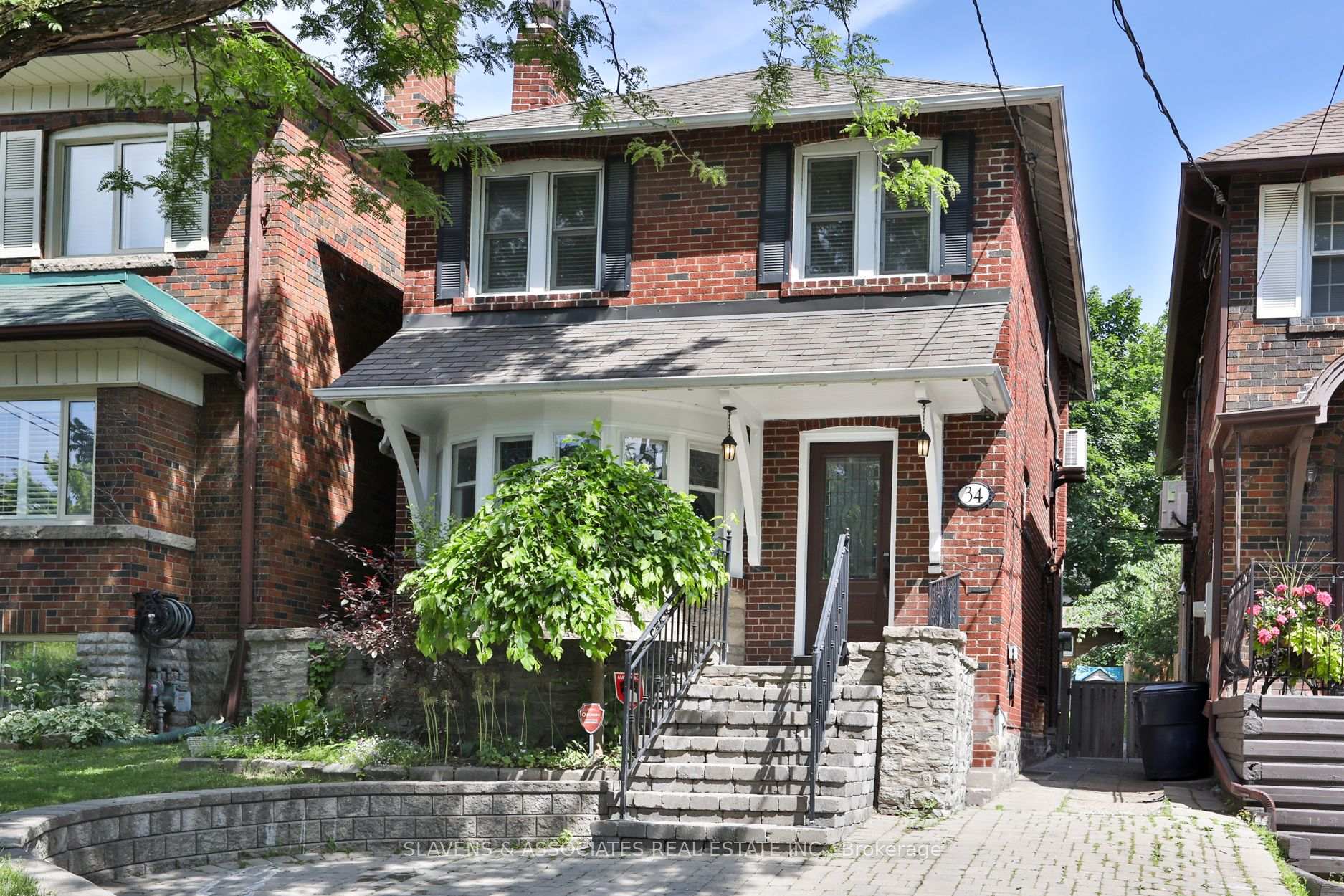Photo 1 of 34 Burnaby Boulevard, Toronto, Yonge-Eglinton — HOMEH