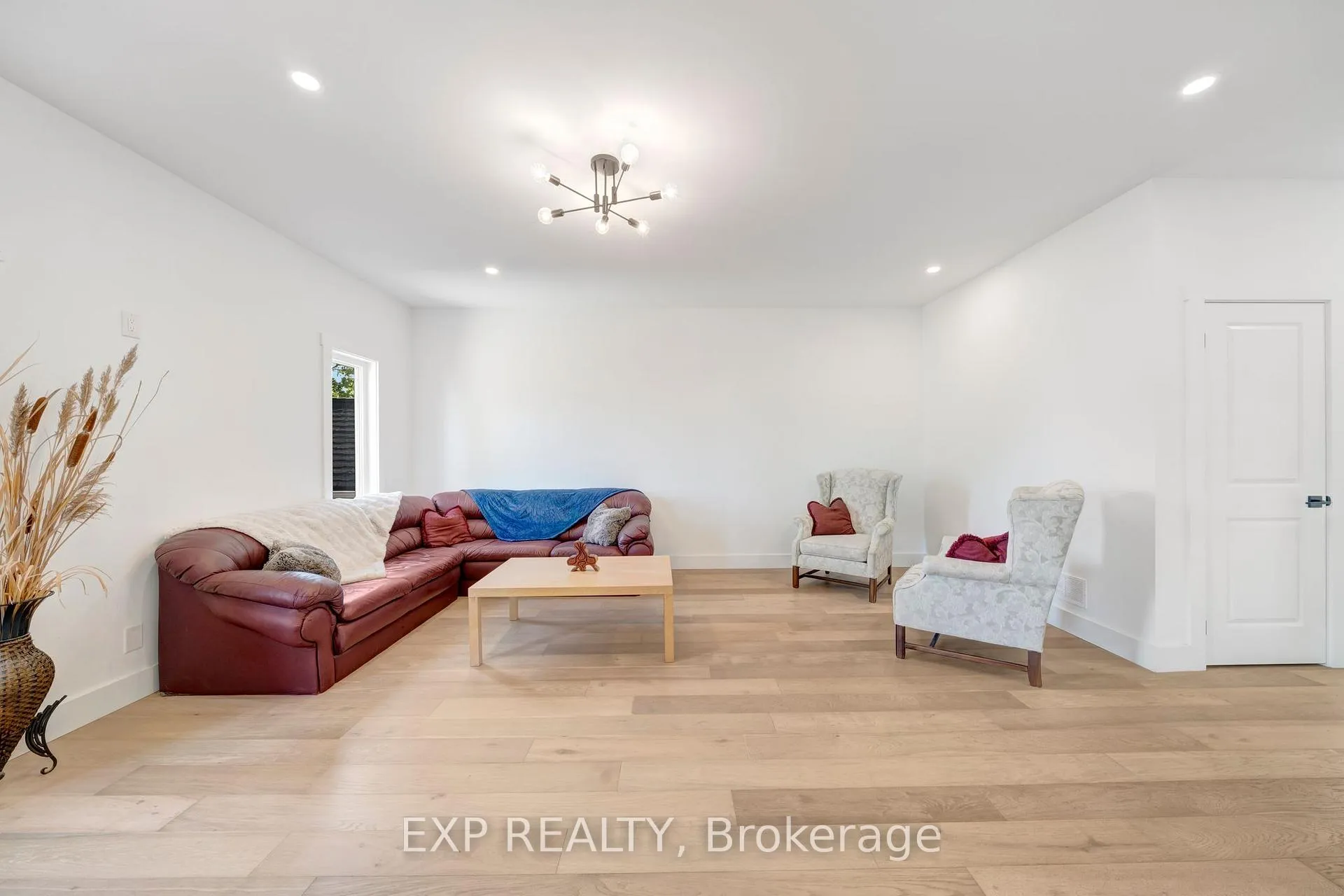 Photo 12 of 210 Morton Street, Thorold, Allanburg/Thorold South — HOMEH