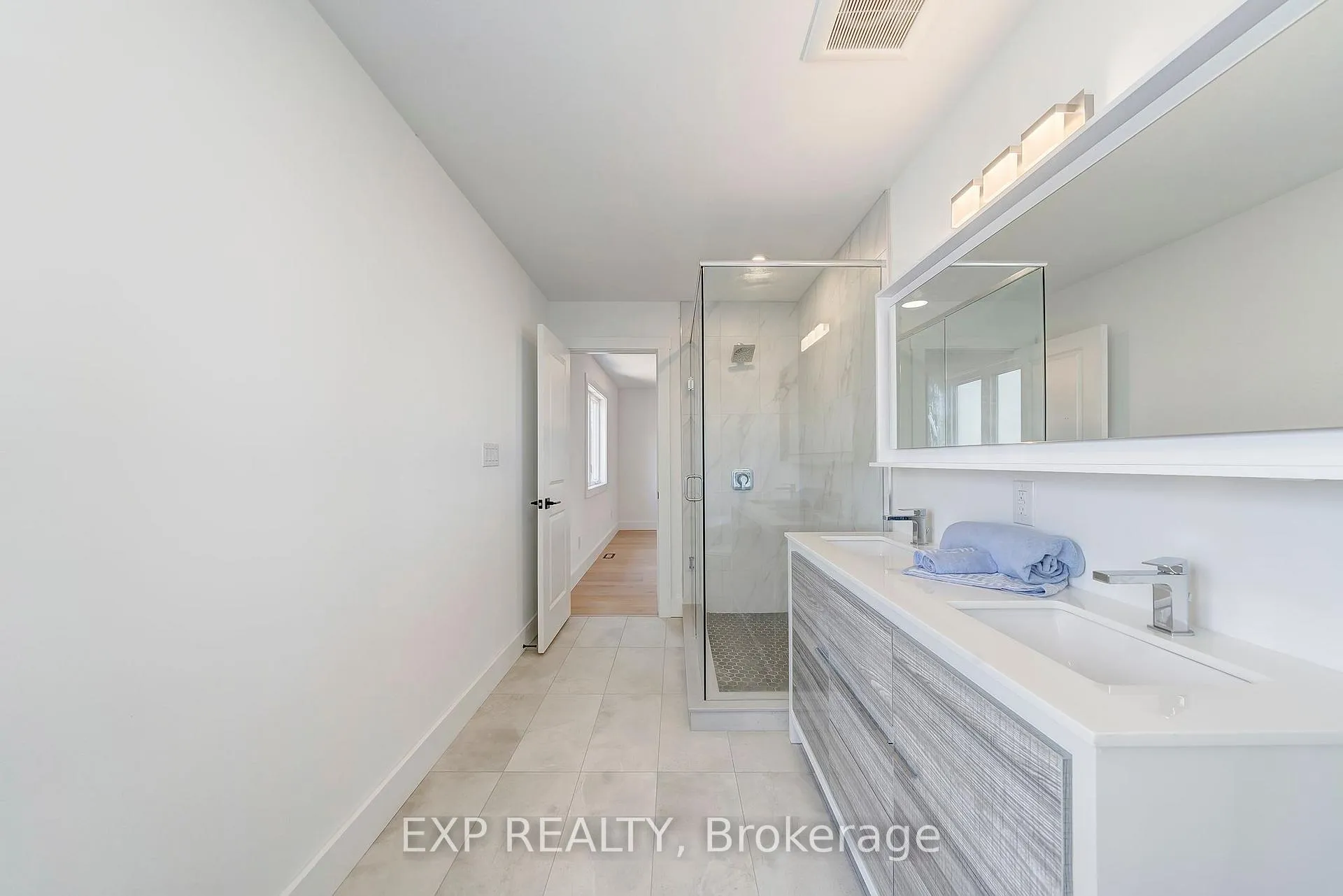 Photo 25 of 210 Morton Street, Thorold, Allanburg/Thorold South — HOMEH