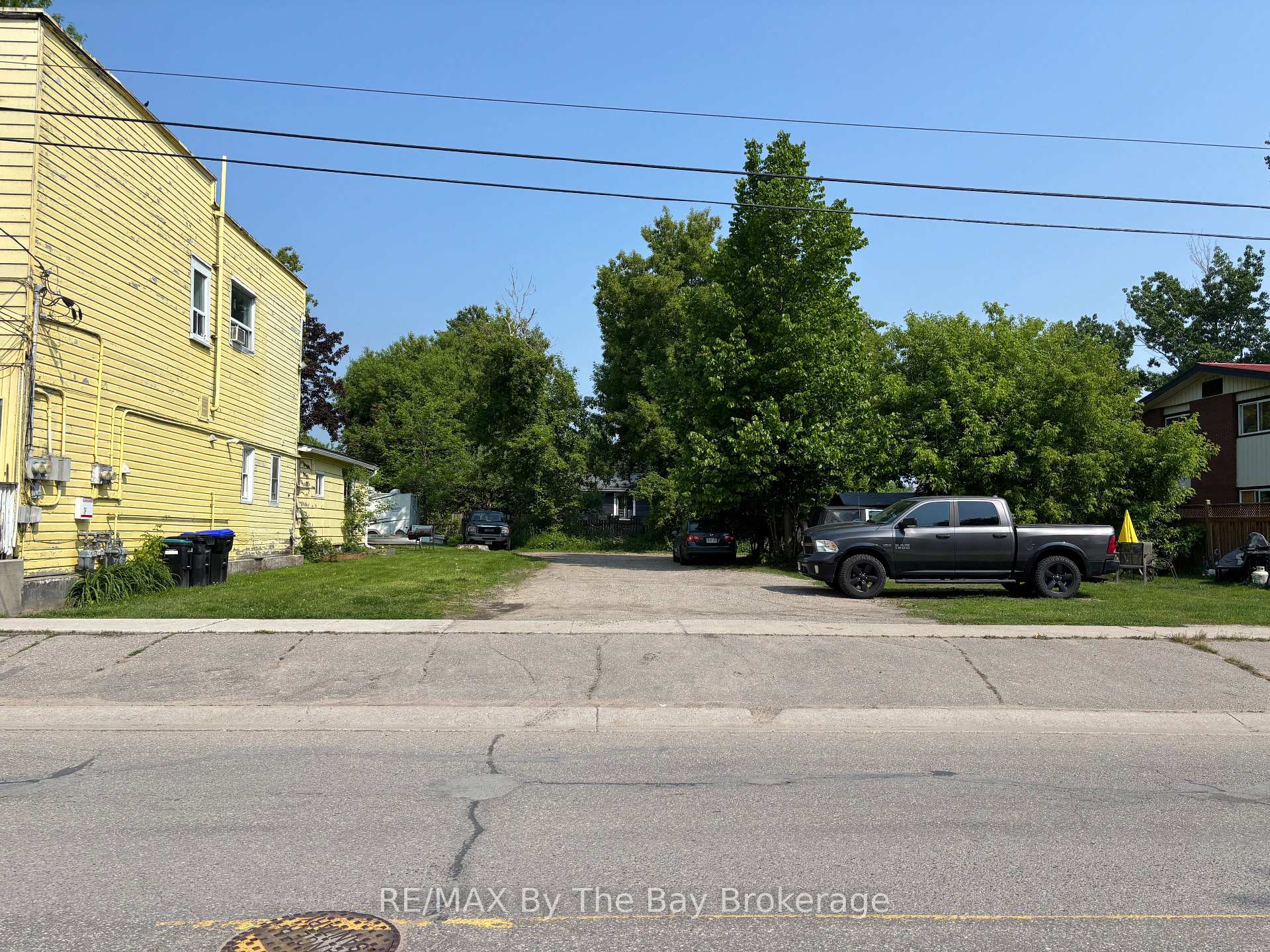 Photo 2 of 326 Talbot Street, Tay, Port McNicoll — HOMEH