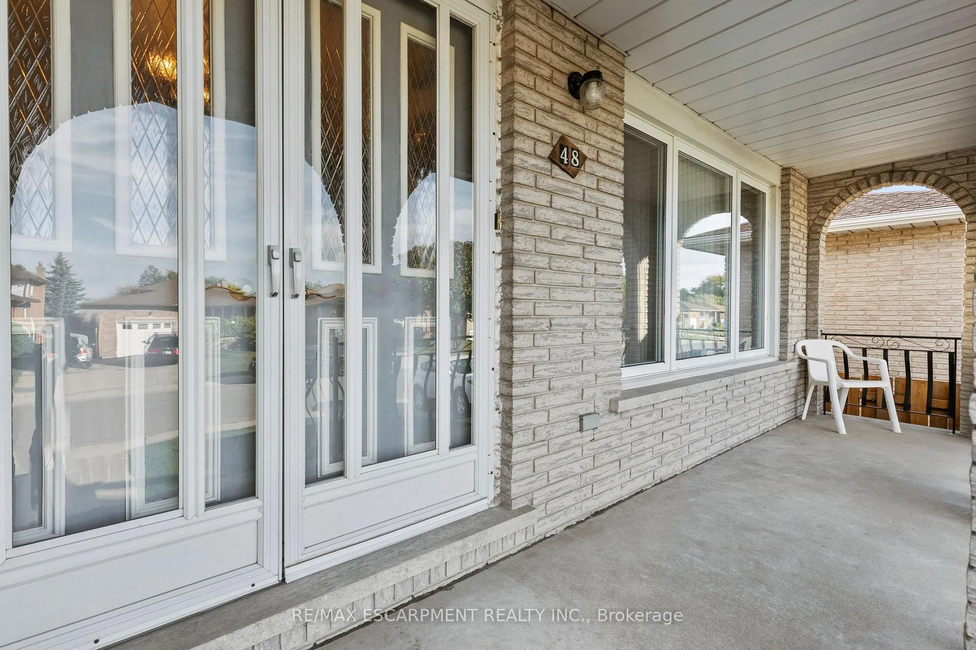 Photo 4 of 48 Village Drive, Hamilton, Kentley — HOMEH