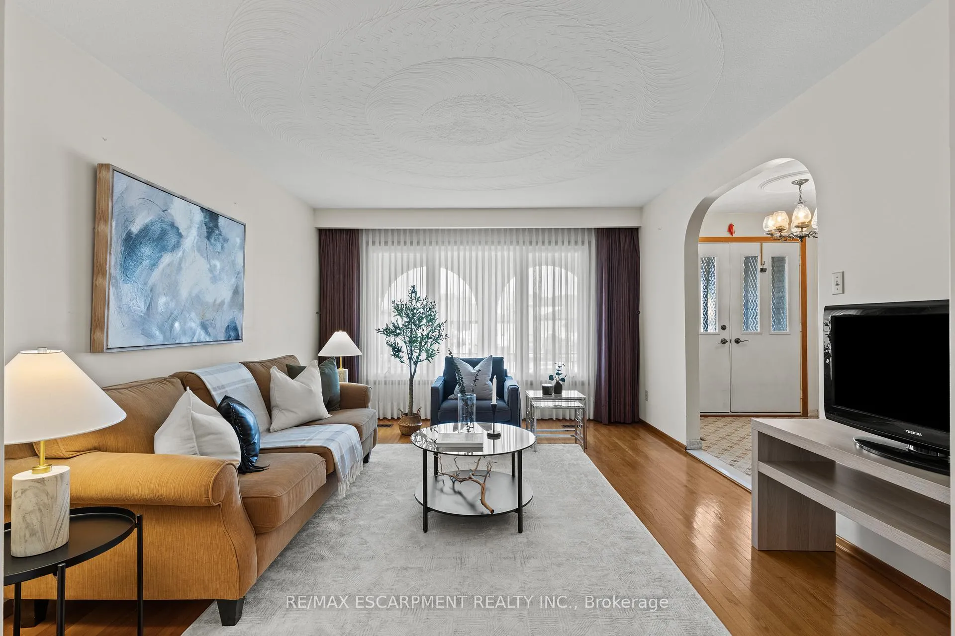 Photo 7 of 48 Village Drive, Hamilton, Kentley — HOMEH