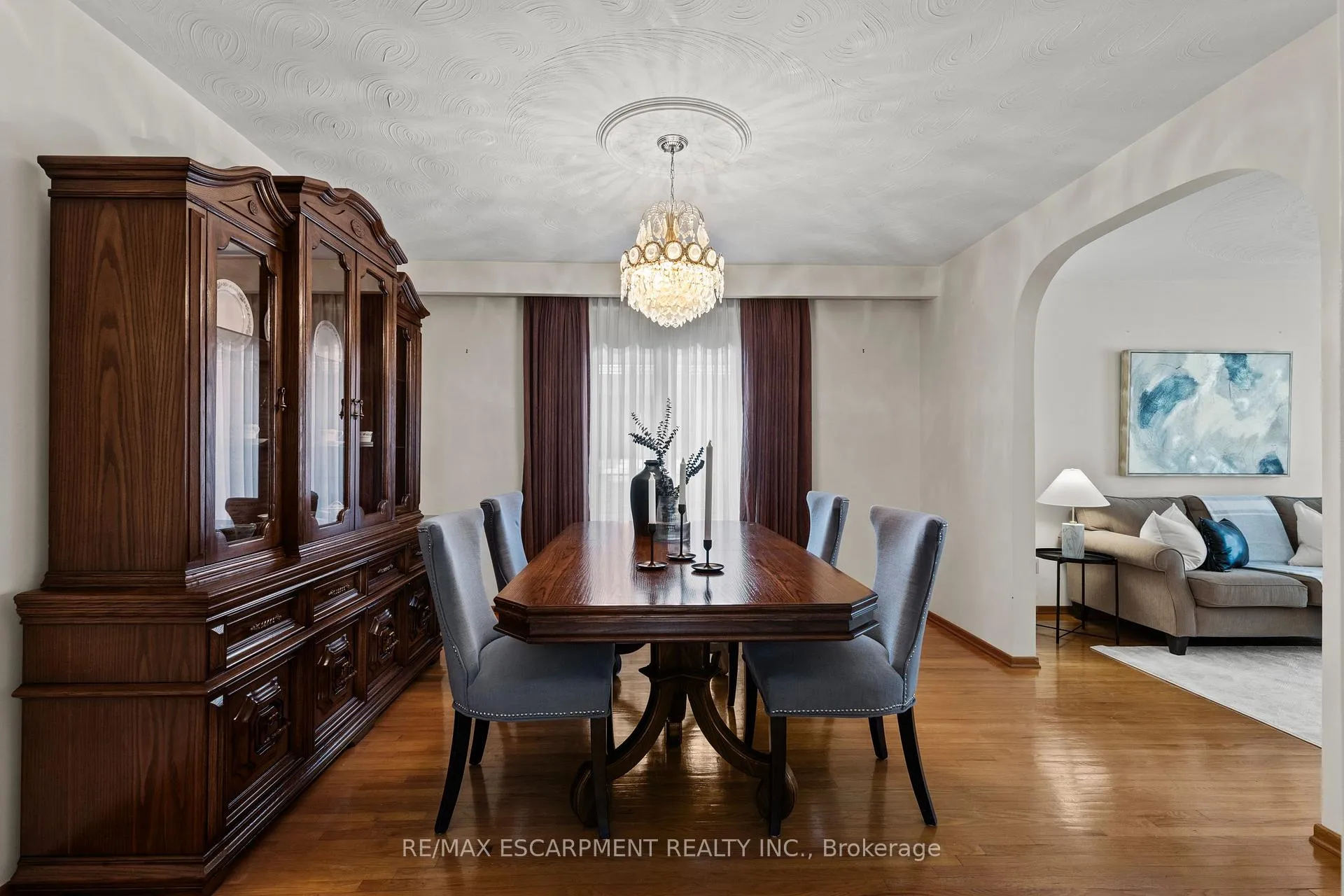 Photo 10 of 48 Village Drive, Hamilton, Kentley — HOMEH