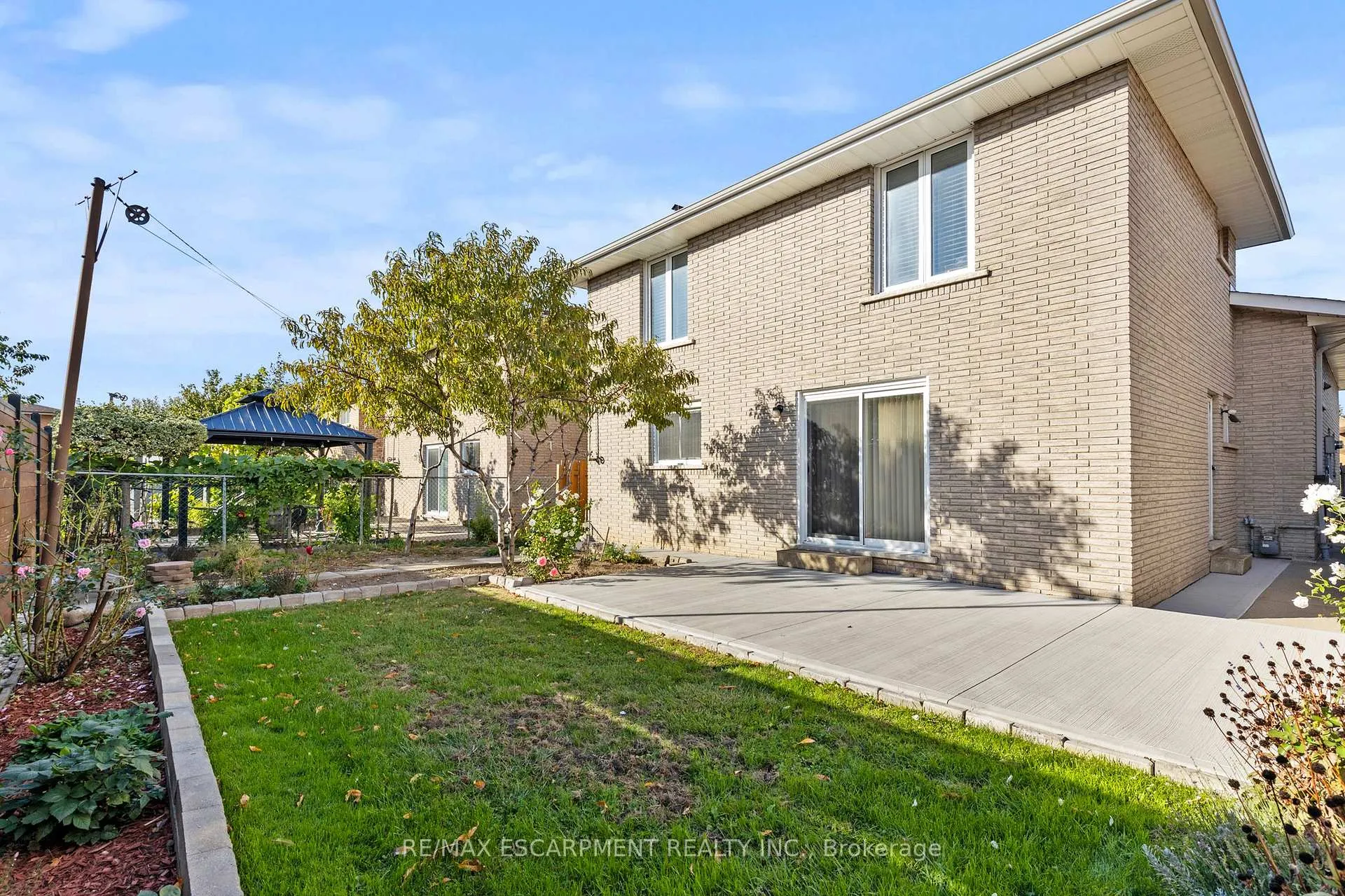 Photo 28 of 48 Village Drive, Hamilton, Kentley — HOMEH