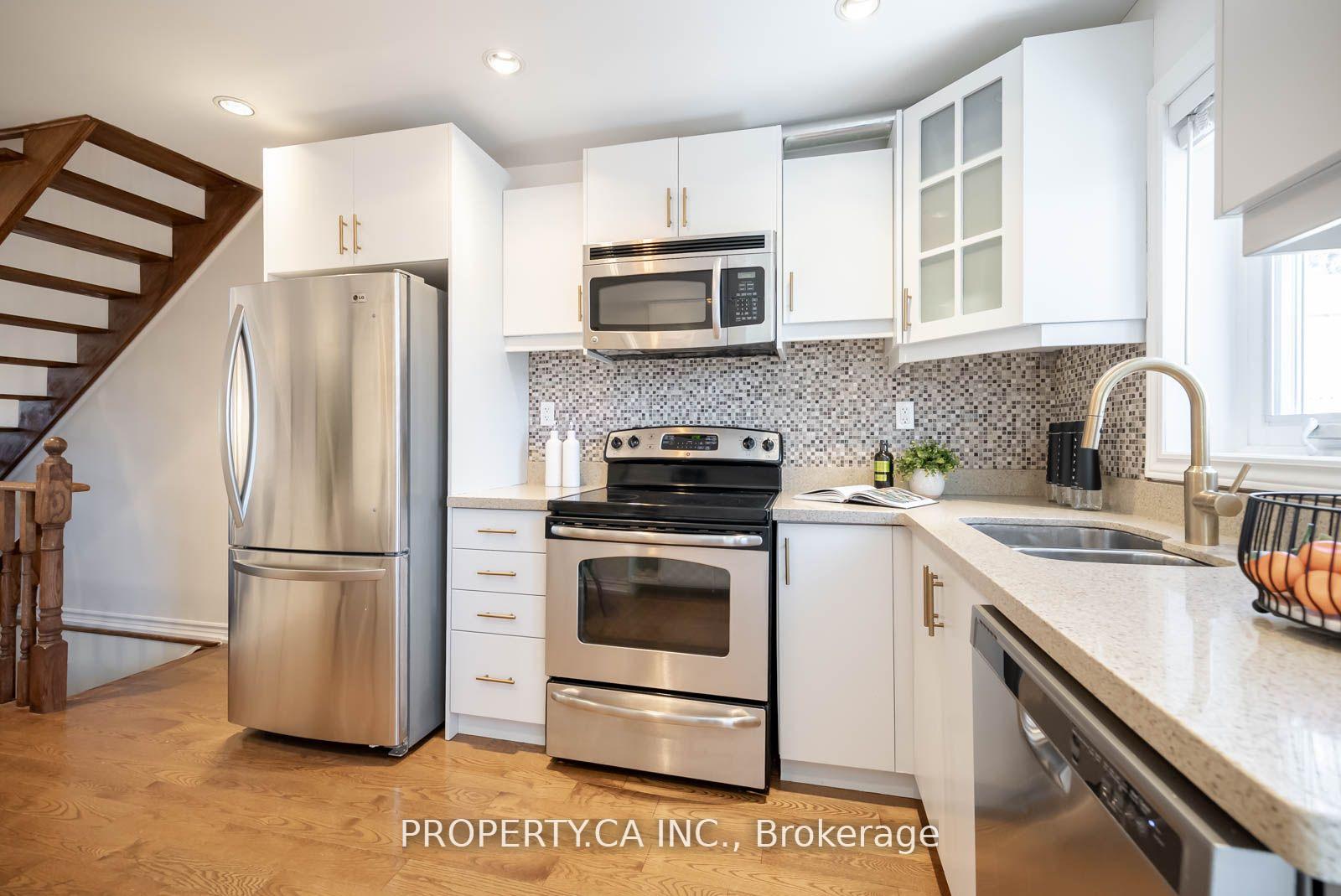 Photo 11 of 737 1/2 Craven Road, Toronto, Greenwood-Coxwell — HOMEH