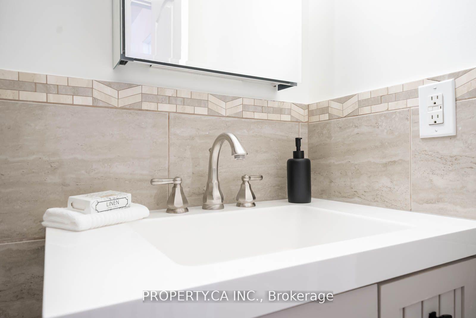 Photo 18 of 737 1/2 Craven Road, Toronto, Greenwood-Coxwell — HOMEH