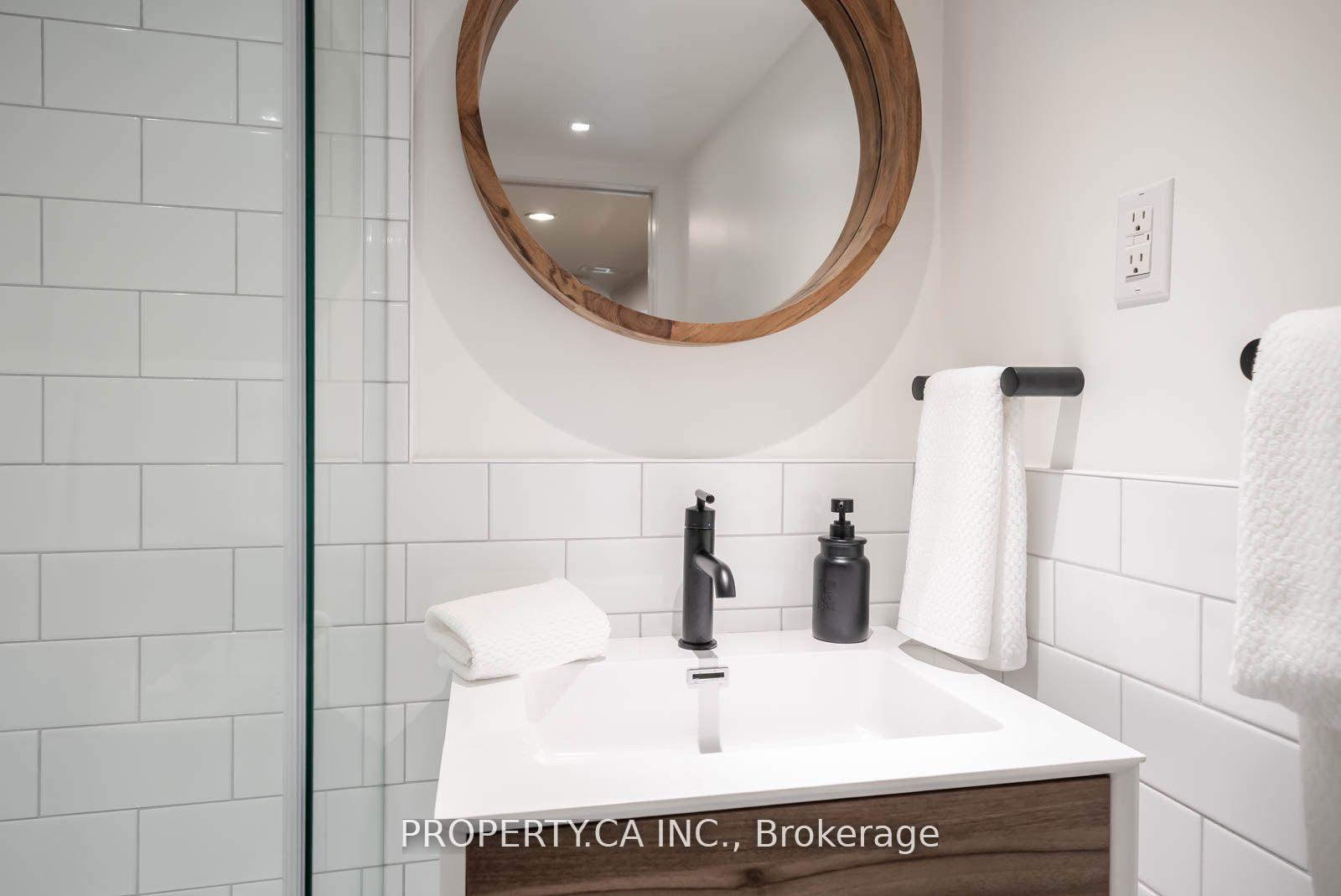 Photo 22 of 737 1/2 Craven Road, Toronto, Greenwood-Coxwell — HOMEH