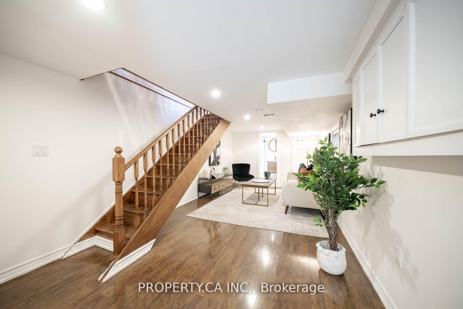 Photo 23 of 737 1/2 Craven Road, Toronto, Greenwood-Coxwell — HOMEH