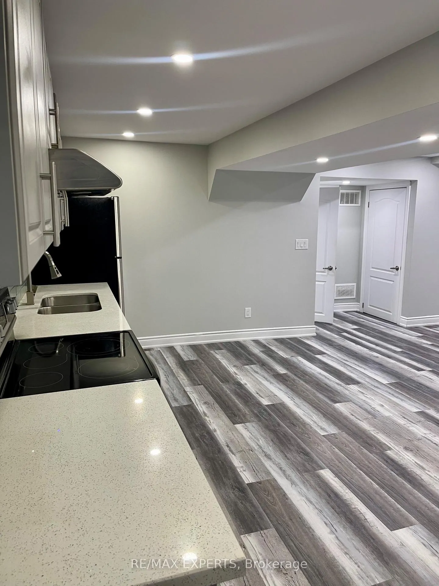 Photo 4 of 41 Sugarcane Avenue W, Brampton, Sandringham-Wellington — HOMEH