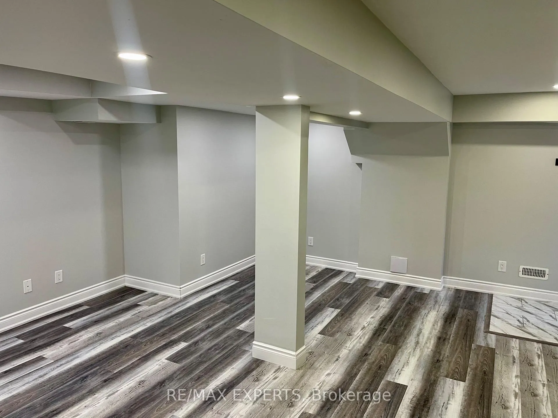 Photo 14 of 41 Sugarcane Avenue W, Brampton, Sandringham-Wellington — HOMEH