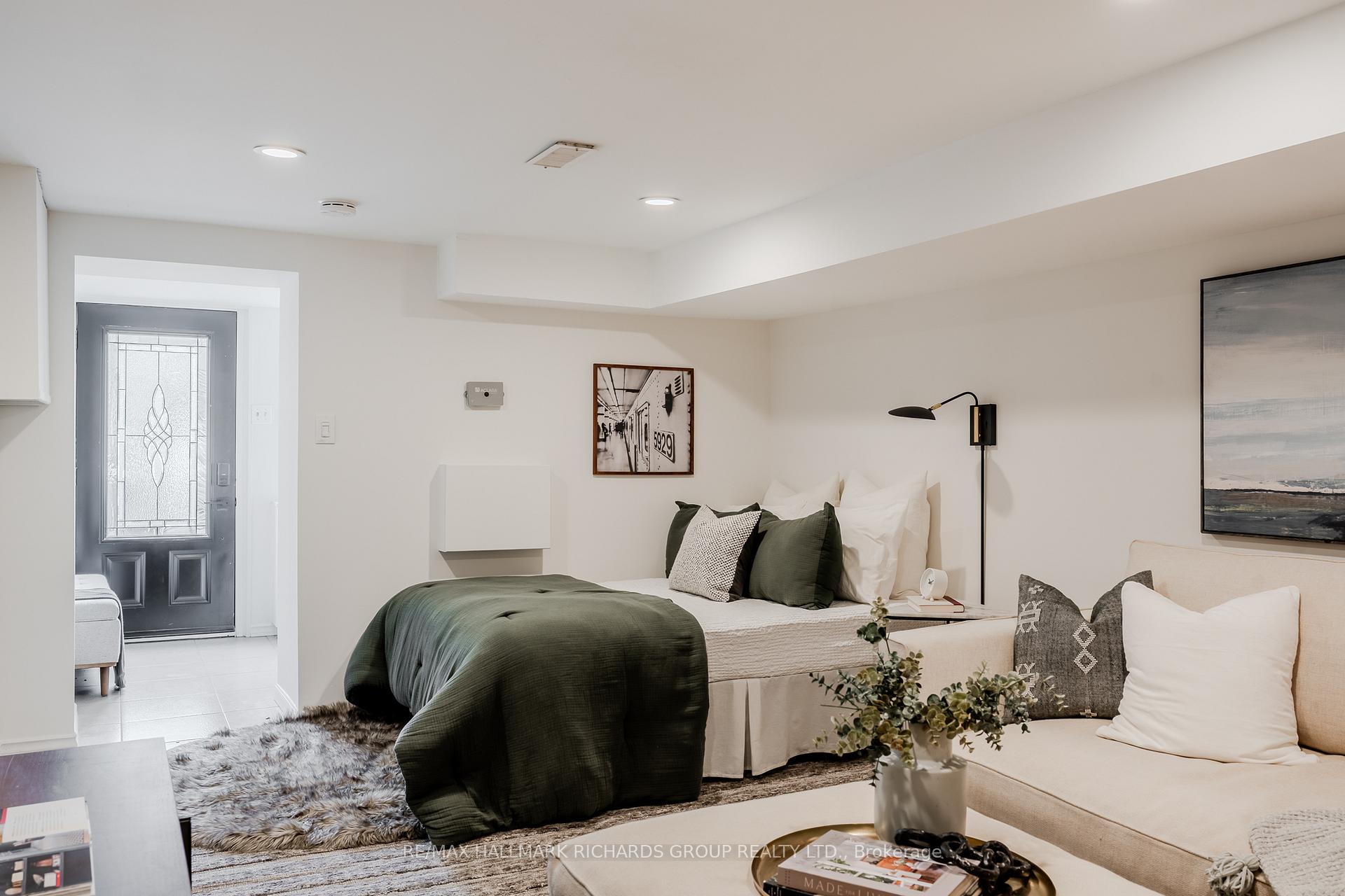 Photo 19 of 413 Rhodes Avenue, Toronto, Greenwood-Coxwell — HOMEH