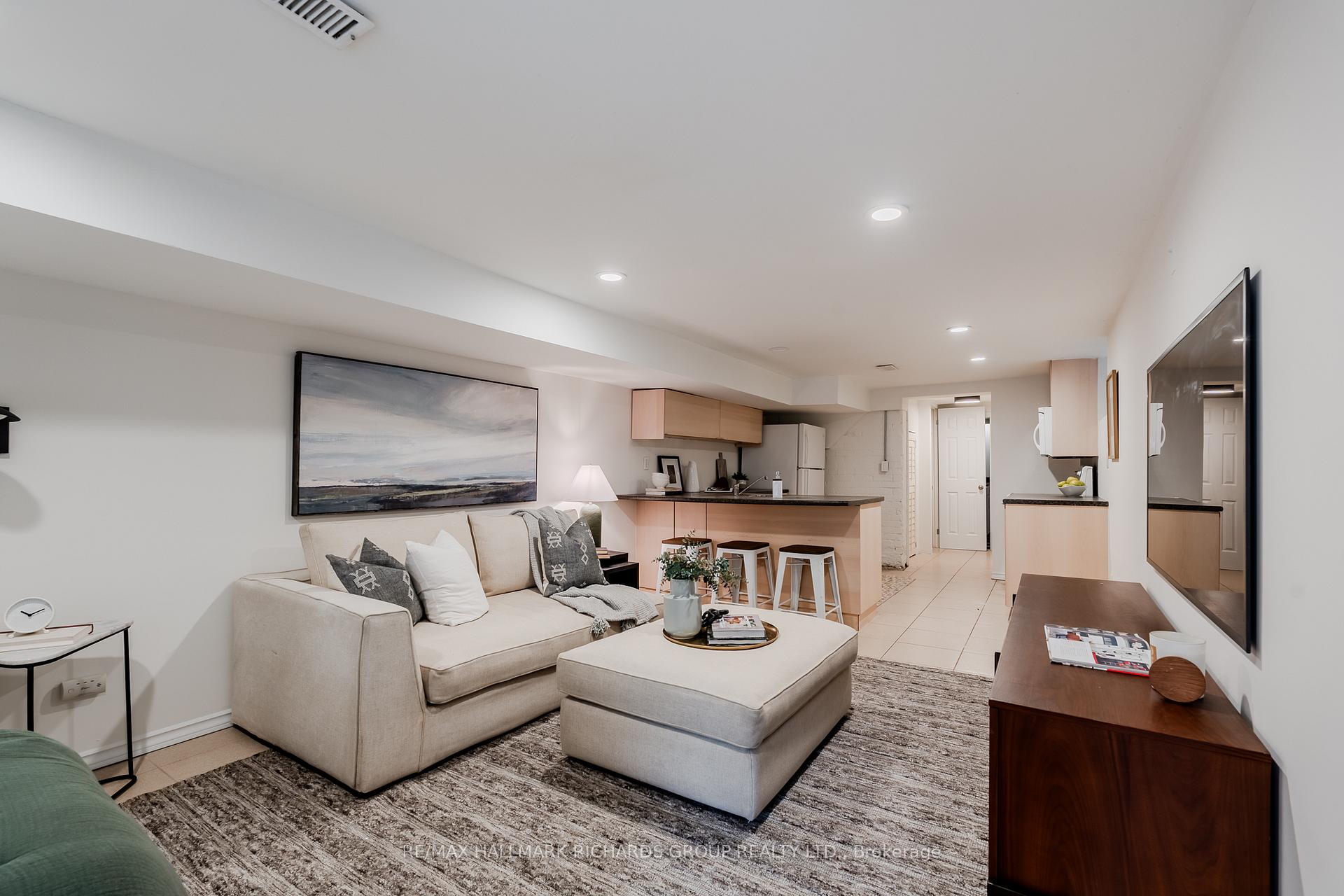 Photo 20 of 413 Rhodes Avenue, Toronto, Greenwood-Coxwell — HOMEH