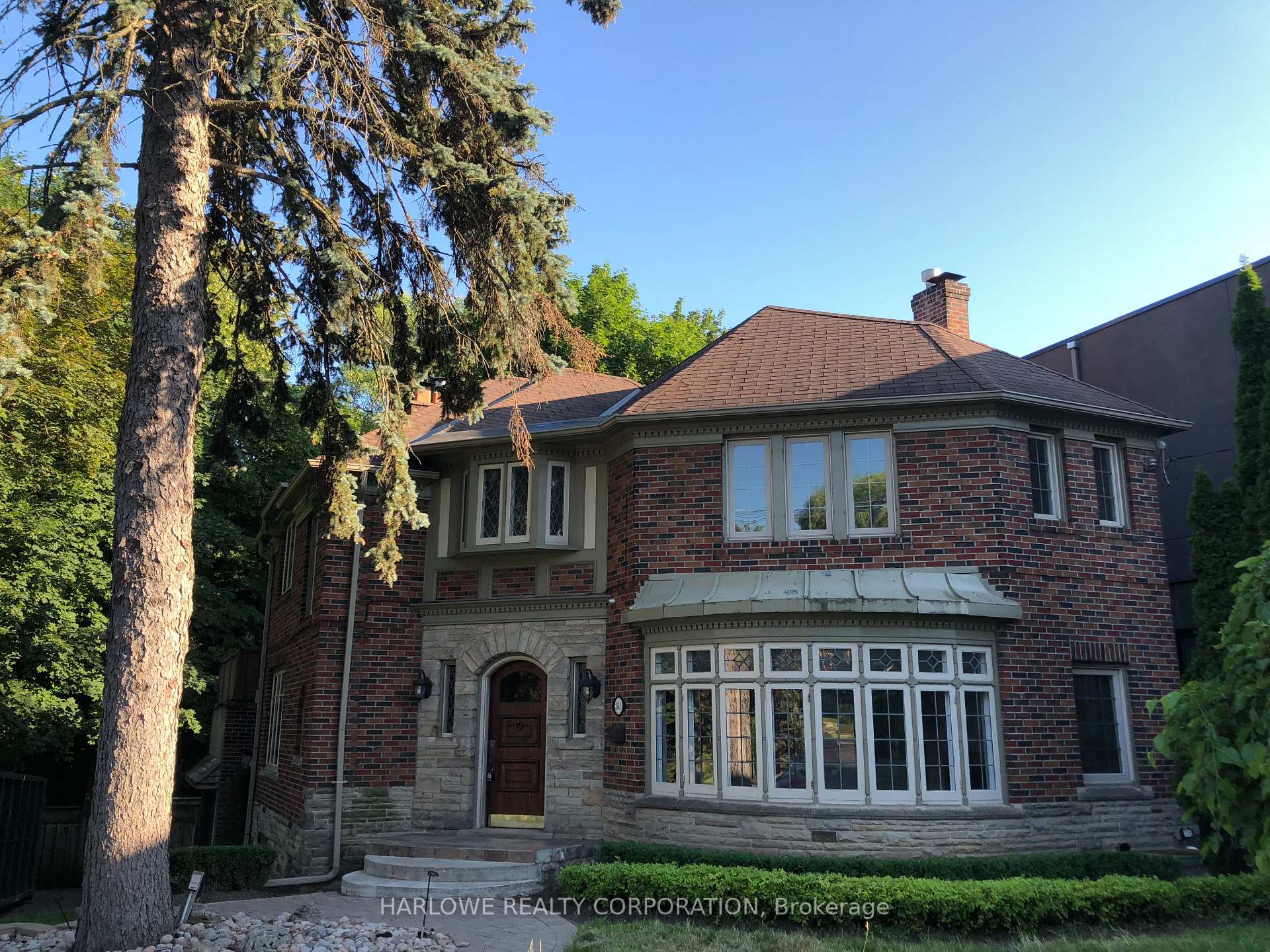 Photo 1 of Unit Lower, 283 Chaplin Crescent, Toronto, Forest Hill South — HOMEH