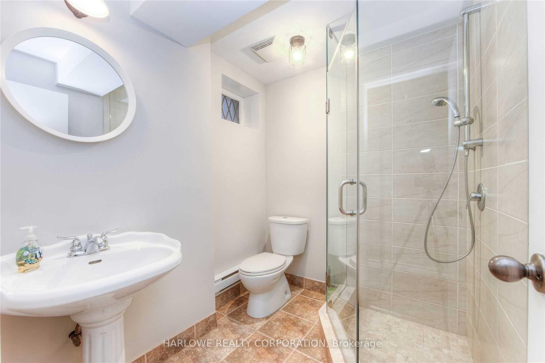 Photo 5 of Unit Lower, 283 Chaplin Crescent, Toronto, Forest Hill South — HOMEH
