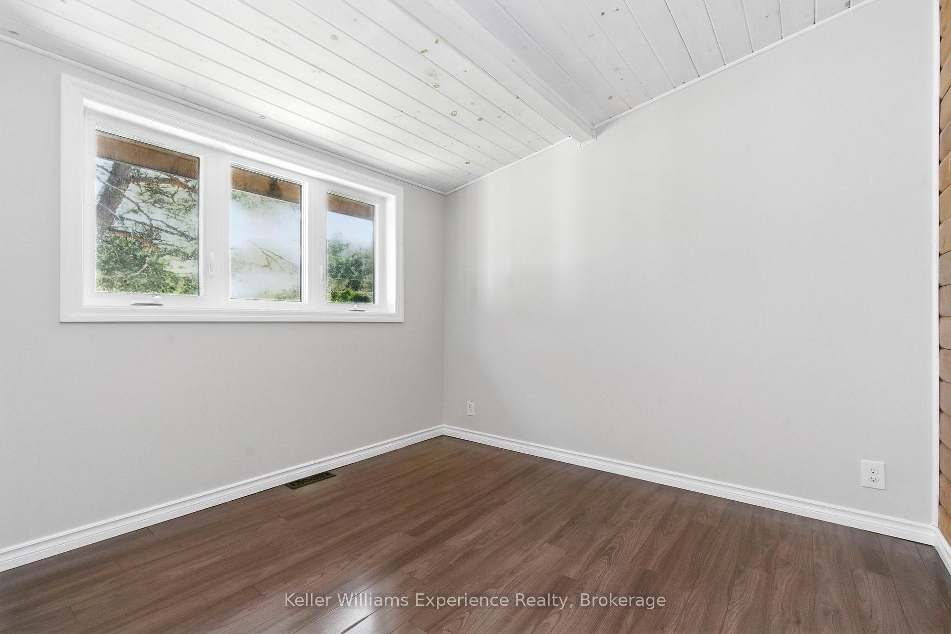 Photo 16 of 144 Bay Street, Tay, Victoria Harbour — HOMEH