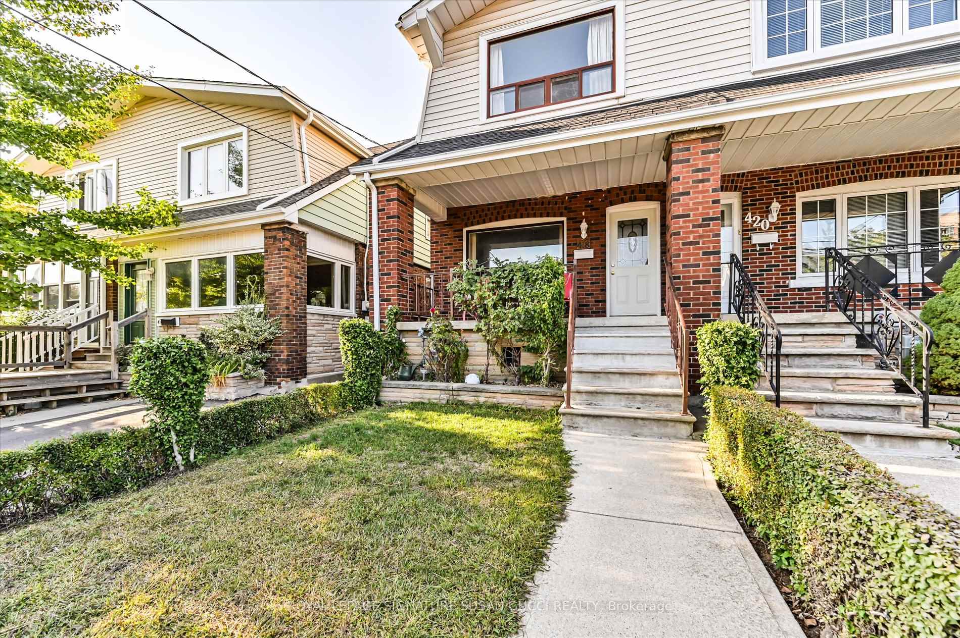 Photo 2 of 418 Sammon Avenue, Toronto, Danforth Village-East York — HOMEH